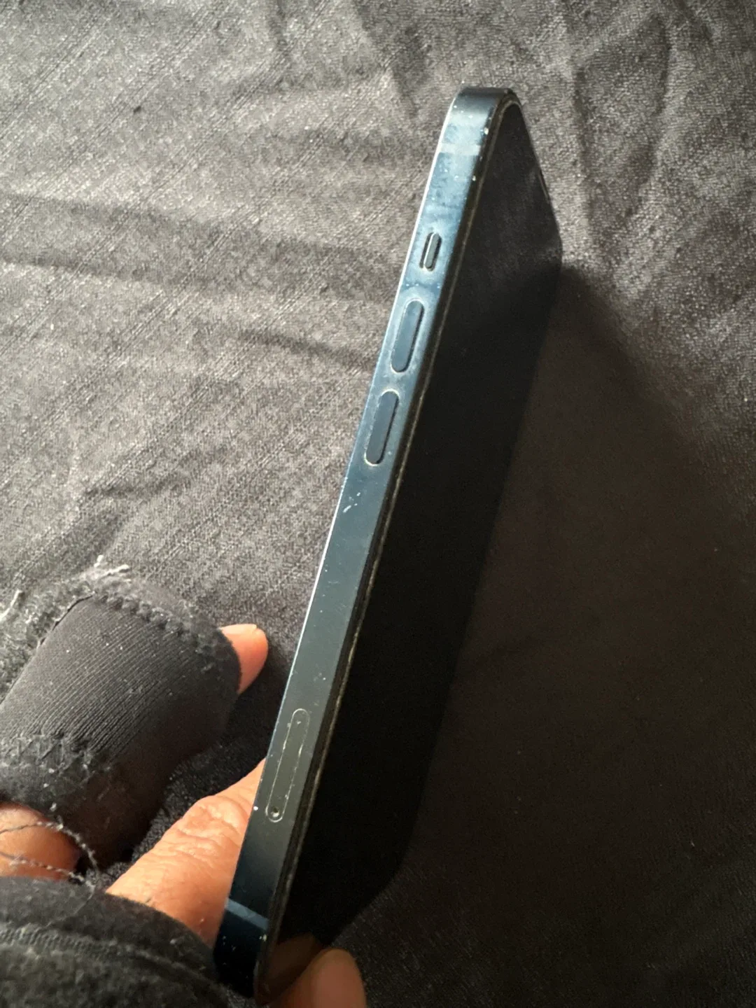 iPhone 14 Blue image indicator(4)