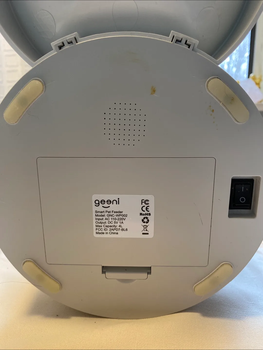 Geeni Smart Pet Feeder - Automatic Food Dispenser image indicator(3)