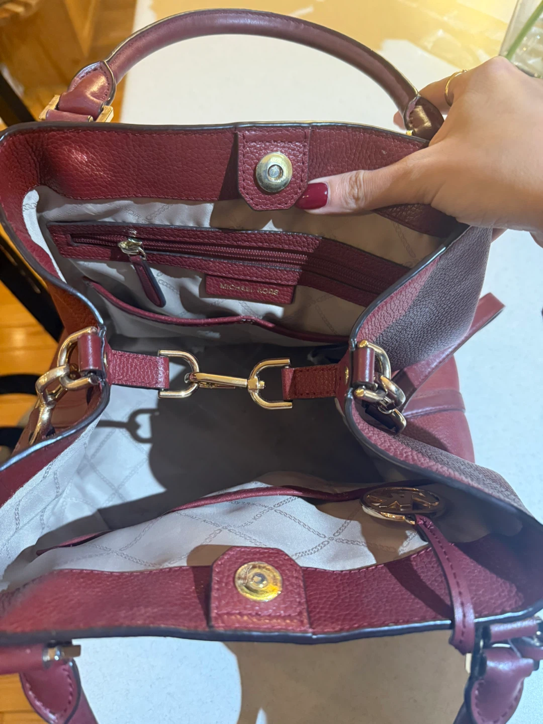 Michael Kors Burgundy Leather Handbag - photo 4