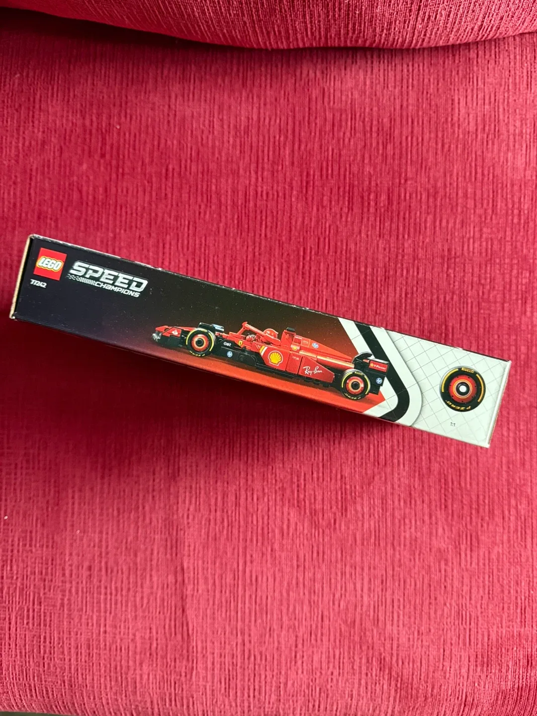 Lego Speed Champions Ferrari SF-24 F1® Race Car 77242 image indicator(3)