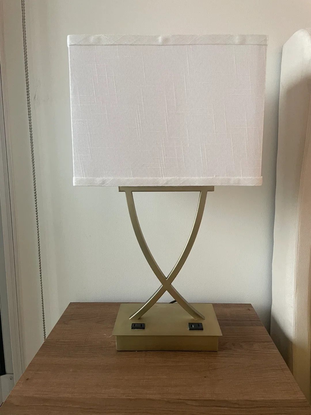 Table Lamp with USB Ports