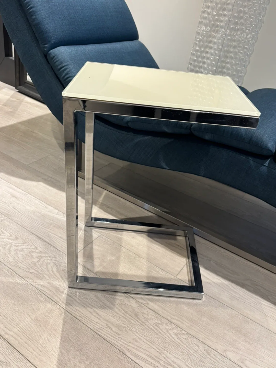 Chrome & Glass Side Table image indicator(4)