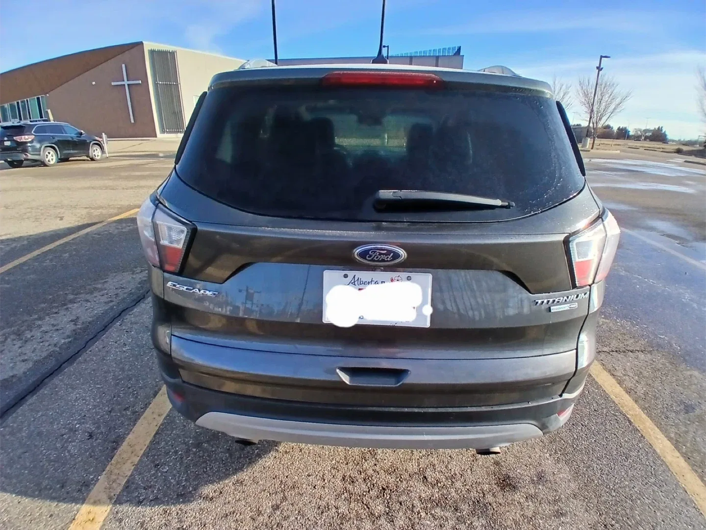 2018 Ford Escape Titanium AWD – Fully Loaded – Clean Carfax image indicator(3)