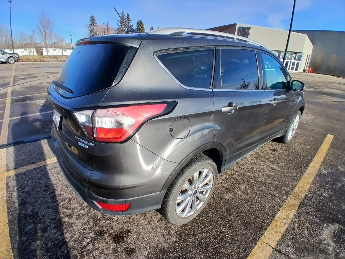2018 Ford Escape Titanium AWD – Fully Loaded – Clean Carfax image indicator(9)