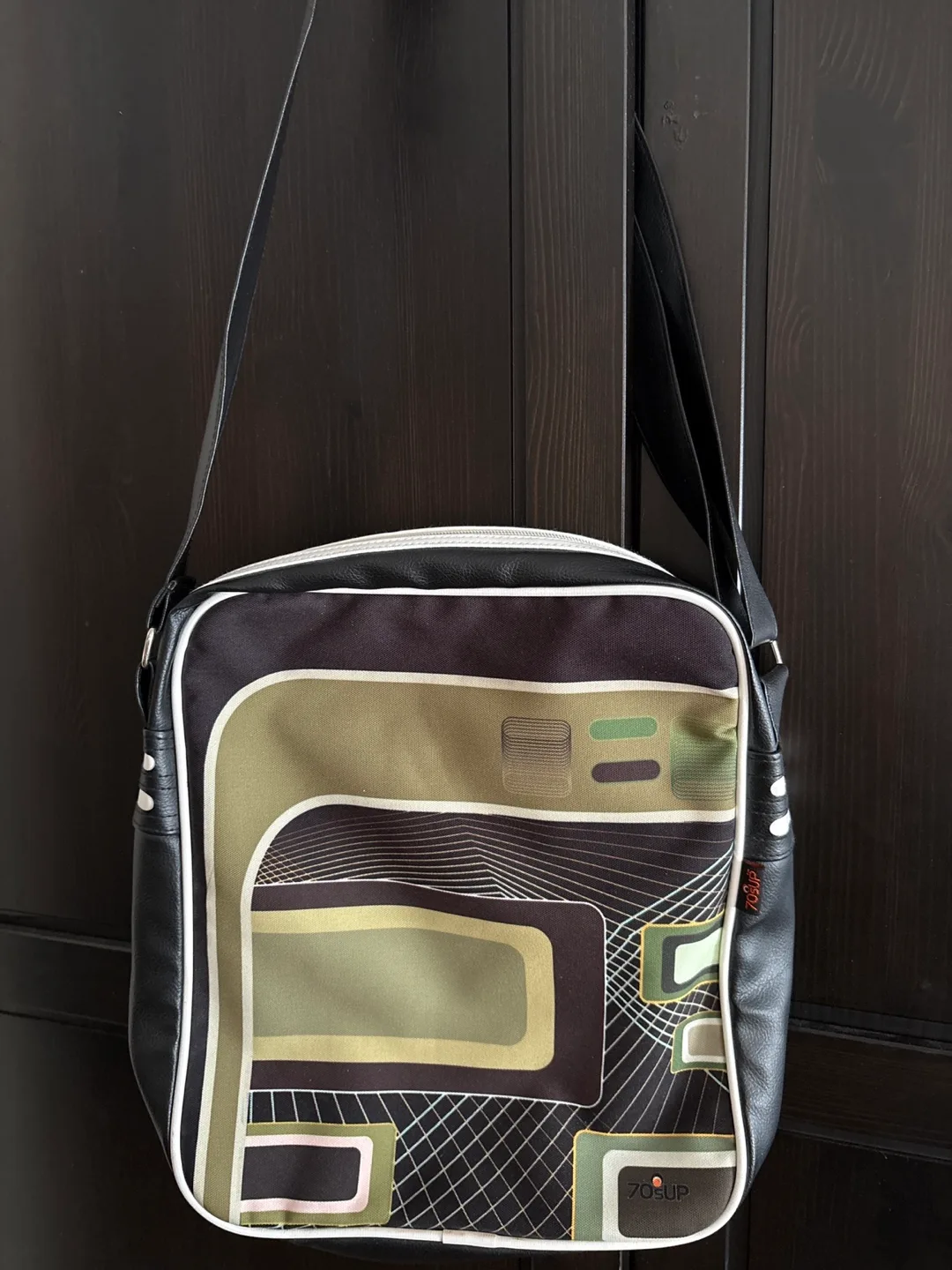 70sUp Messenger Bag