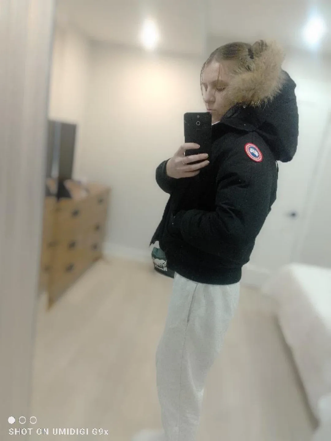 Canada Goose Black Puffer Jacket image indicator(2)