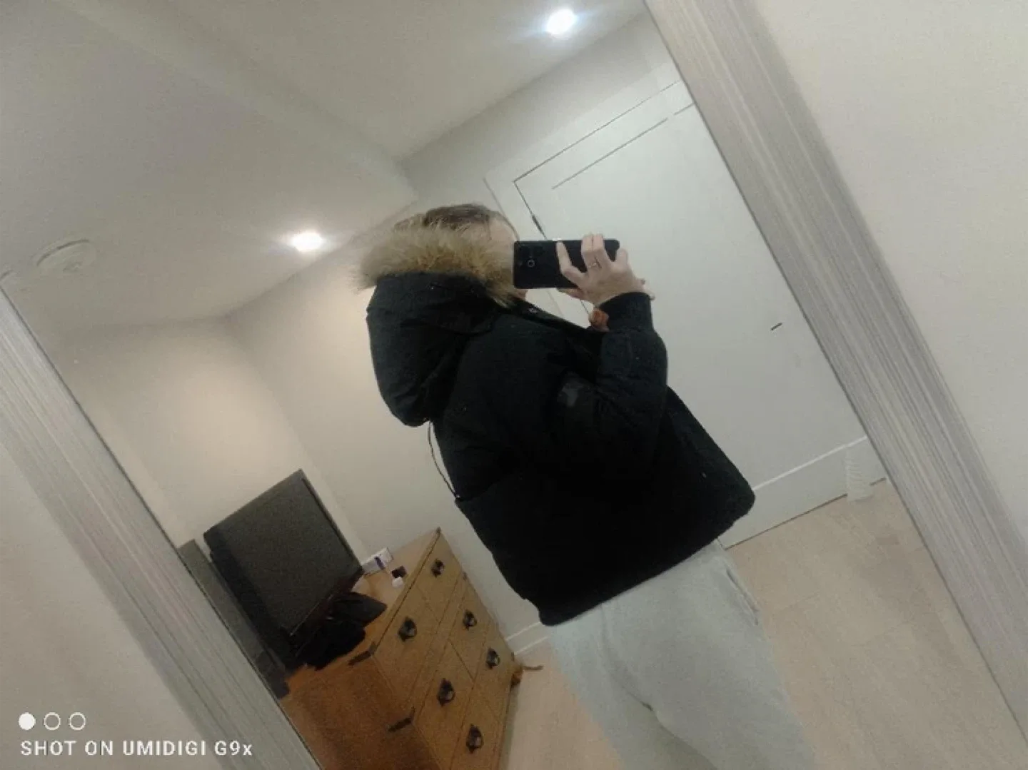 Canada Goose Black Puffer Jacket image indicator(4)