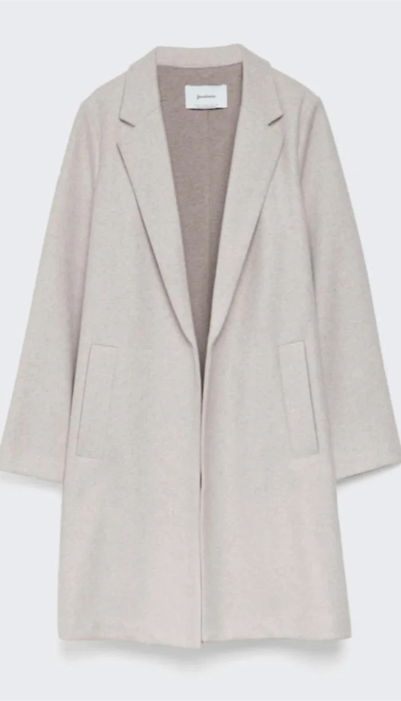 Stradivarius Beige Coat - Size Small #Cleanout image indicator(2)