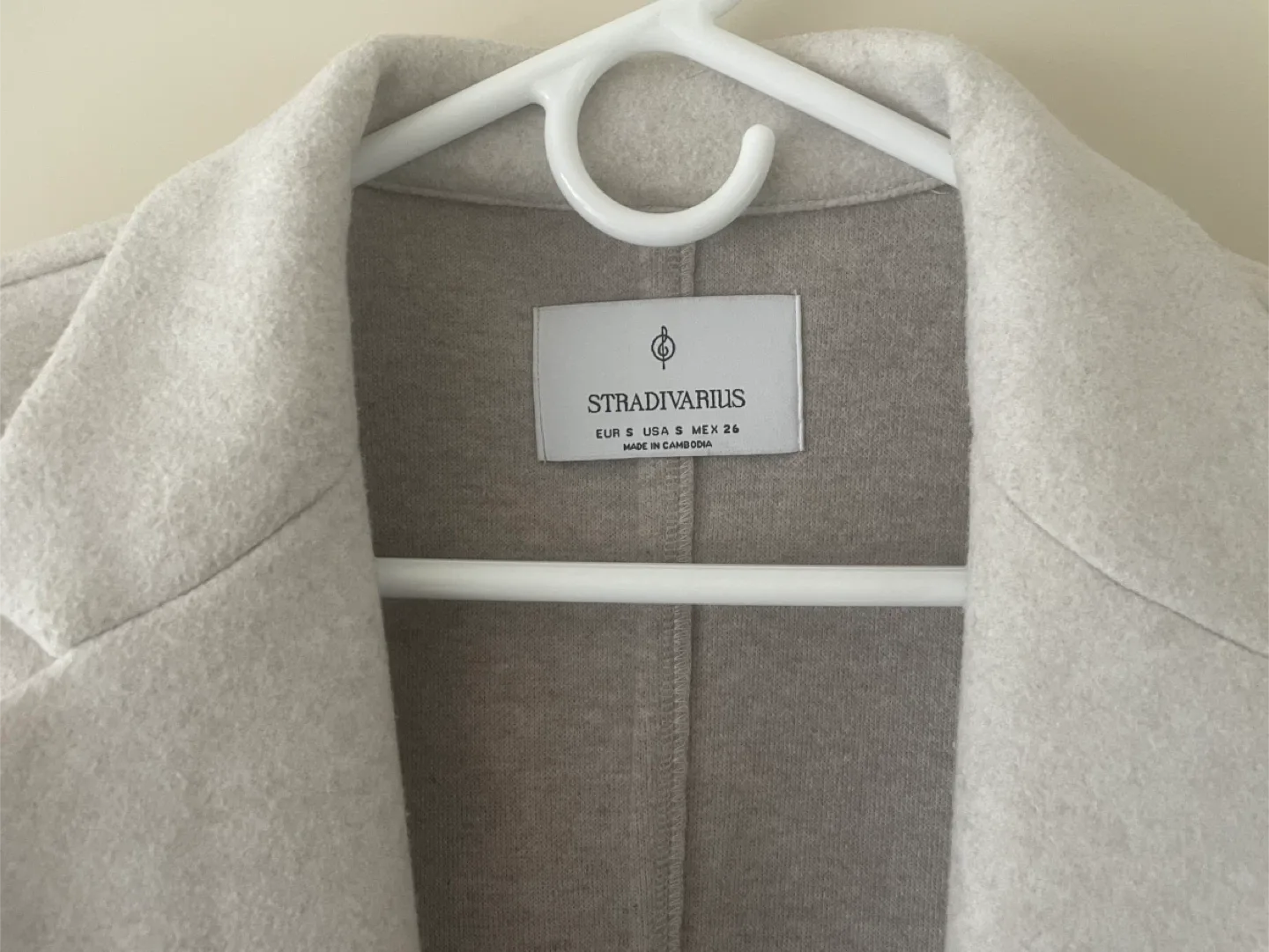 Stradivarius Beige Coat - Size Small #Cleanout image indicator(5)