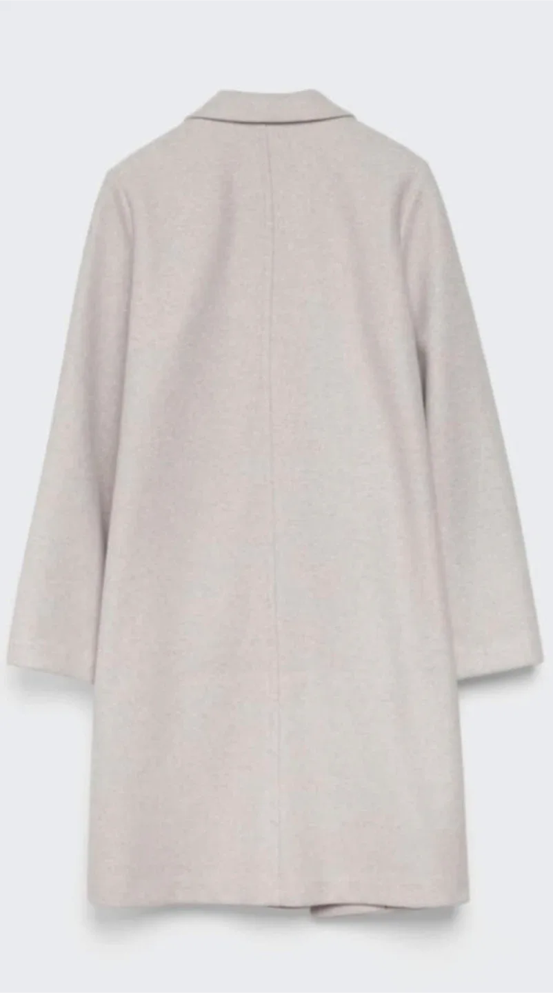 Stradivarius Beige Coat - Size Small #Cleanout image indicator(9)