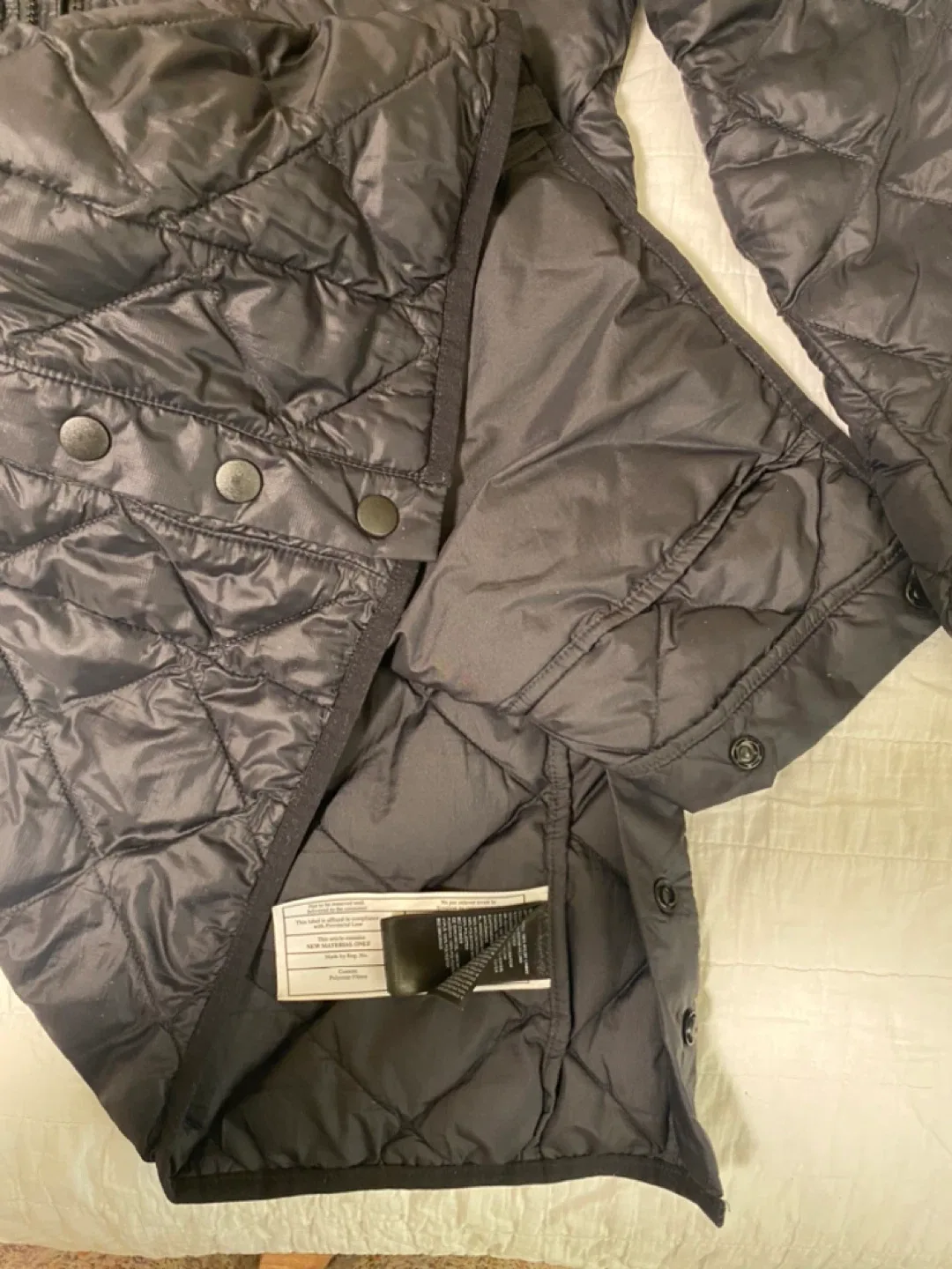 The North Face Girls' L/G (14/16) Black Jacket image indicator(3)