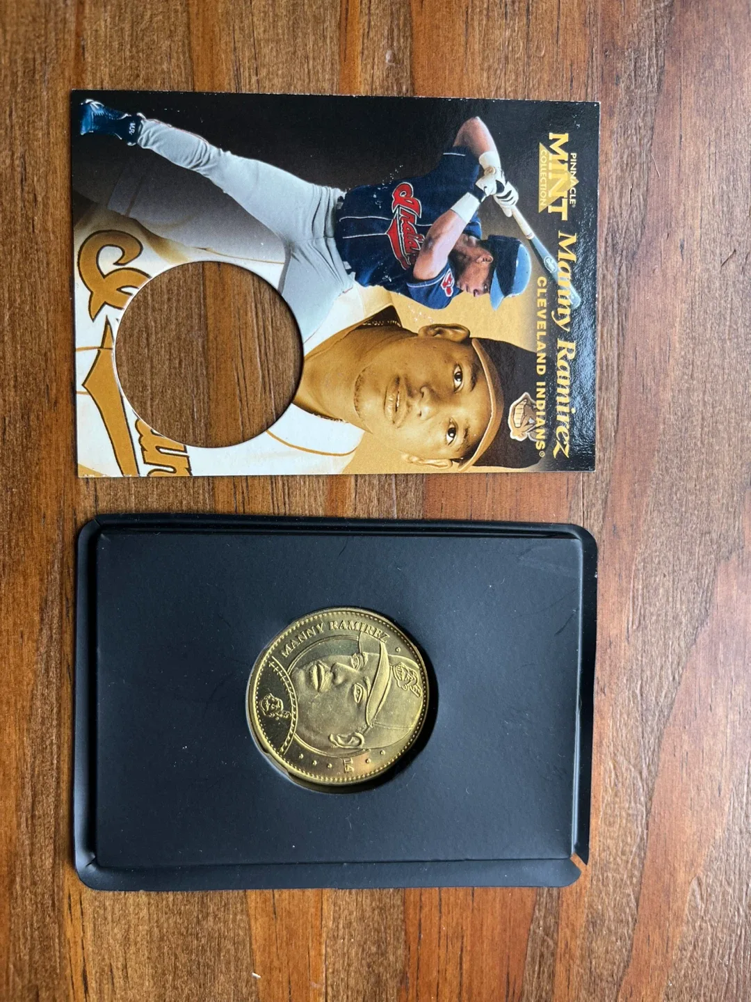 1997 Pinnacle Mint Collection with Bronze Coin Manny Ramirez