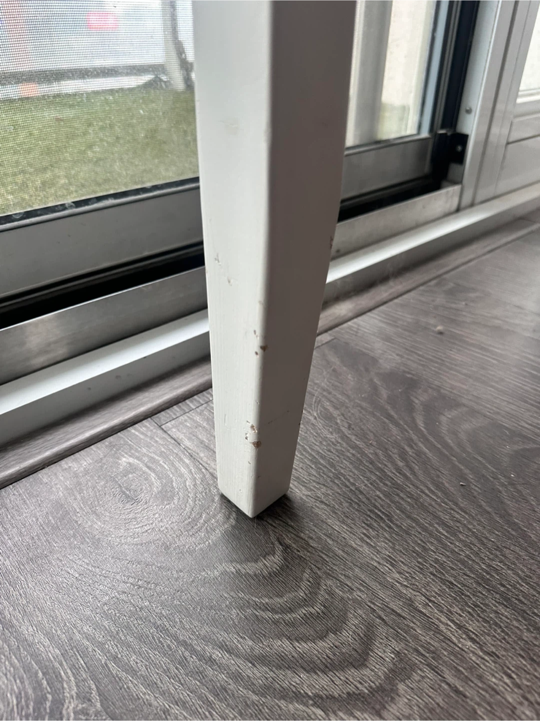 Wood dining table with white legs - photo 5