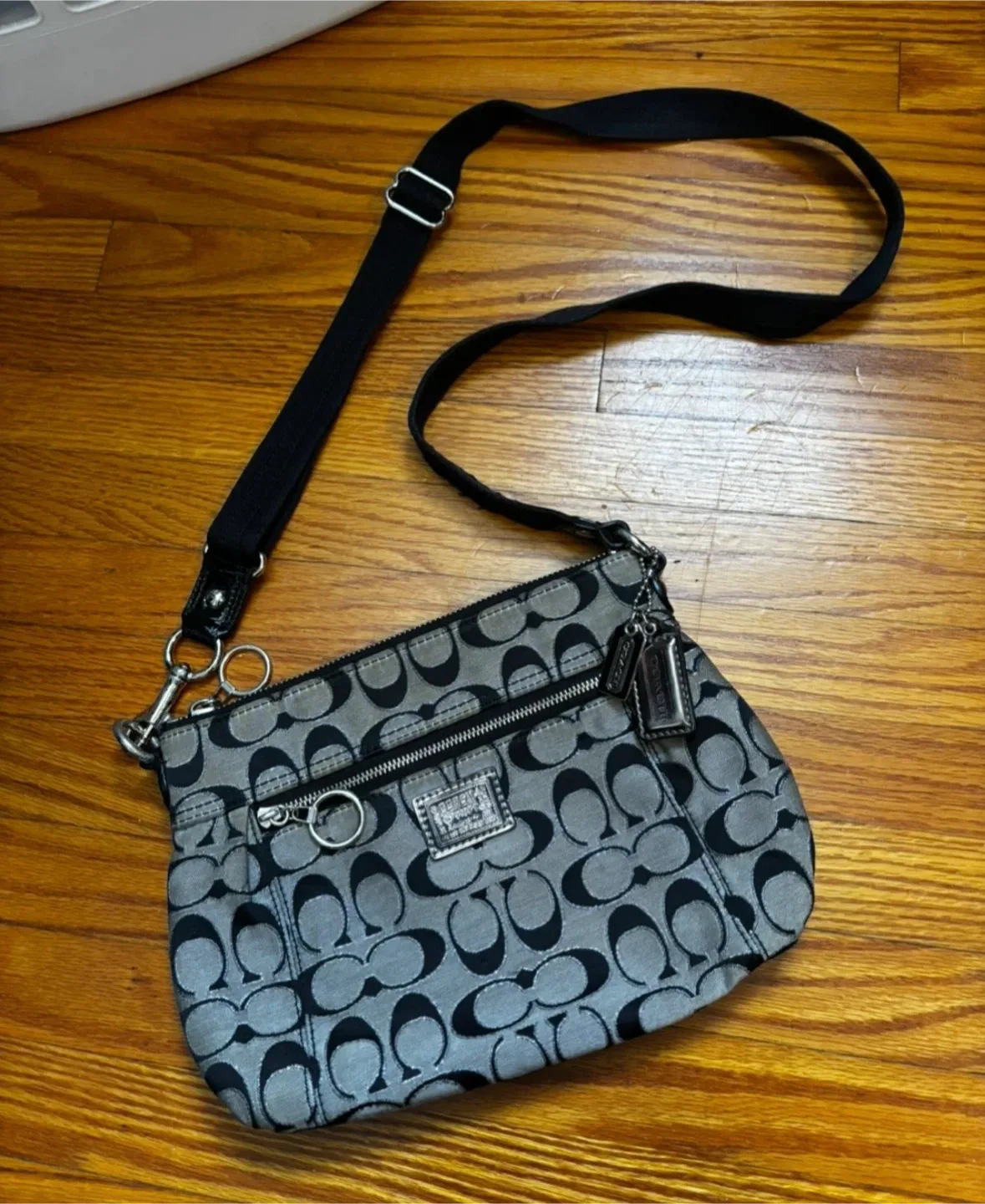 Vintage Coach Poppy Crossbody- Black