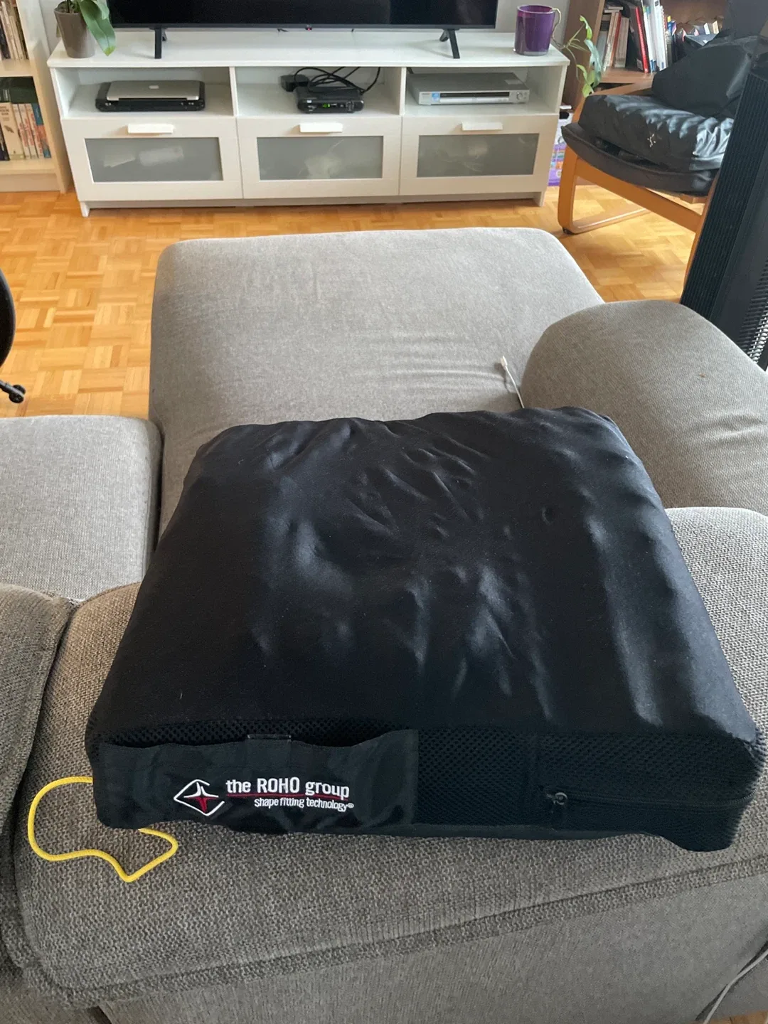 The ROHO Group Shape Fitting Technology Cushion