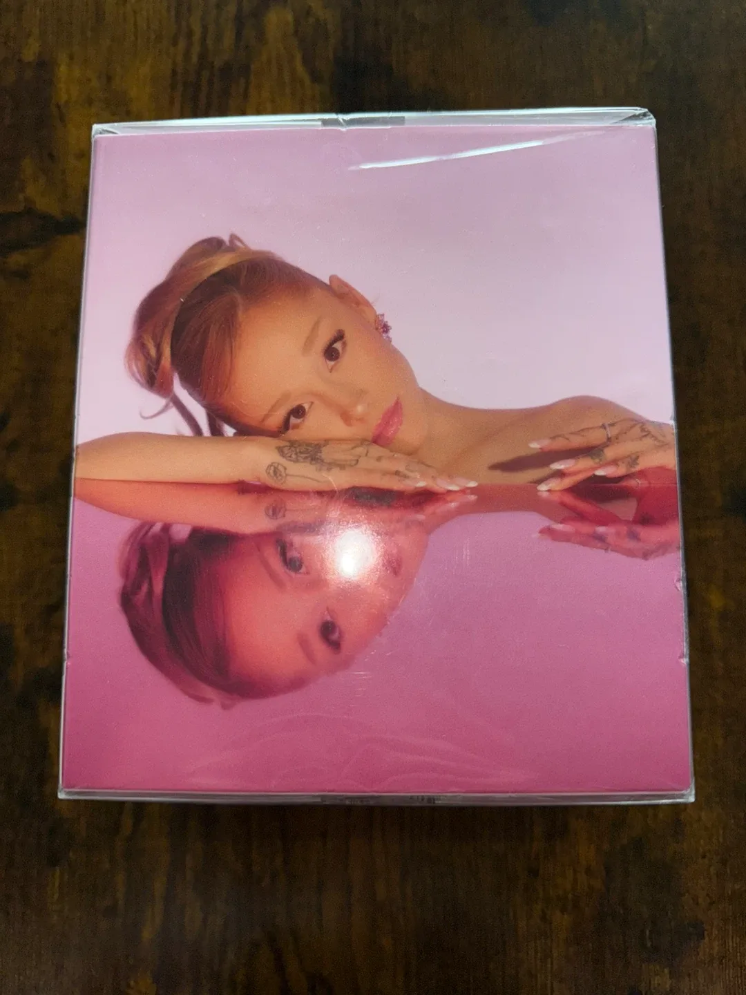 Ariana Grande R.E.M. Cherry Eclipse EDP Brand New - 100 ML image indicator(3)