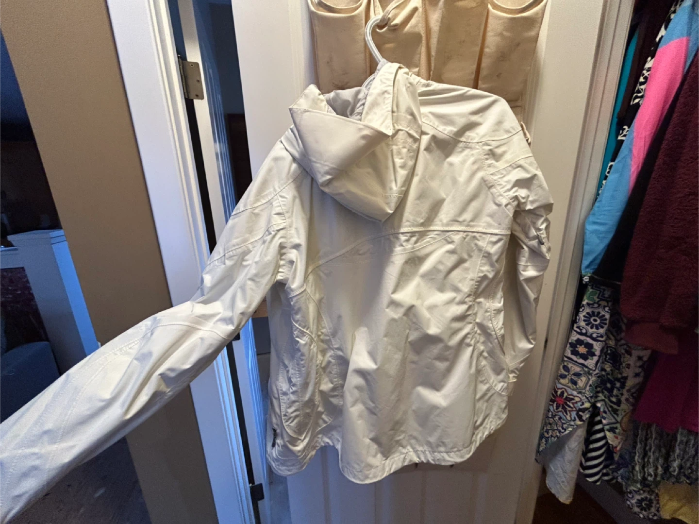 Eddie Bauer WeatherEdge 365 Jacket - Size L - photo 4