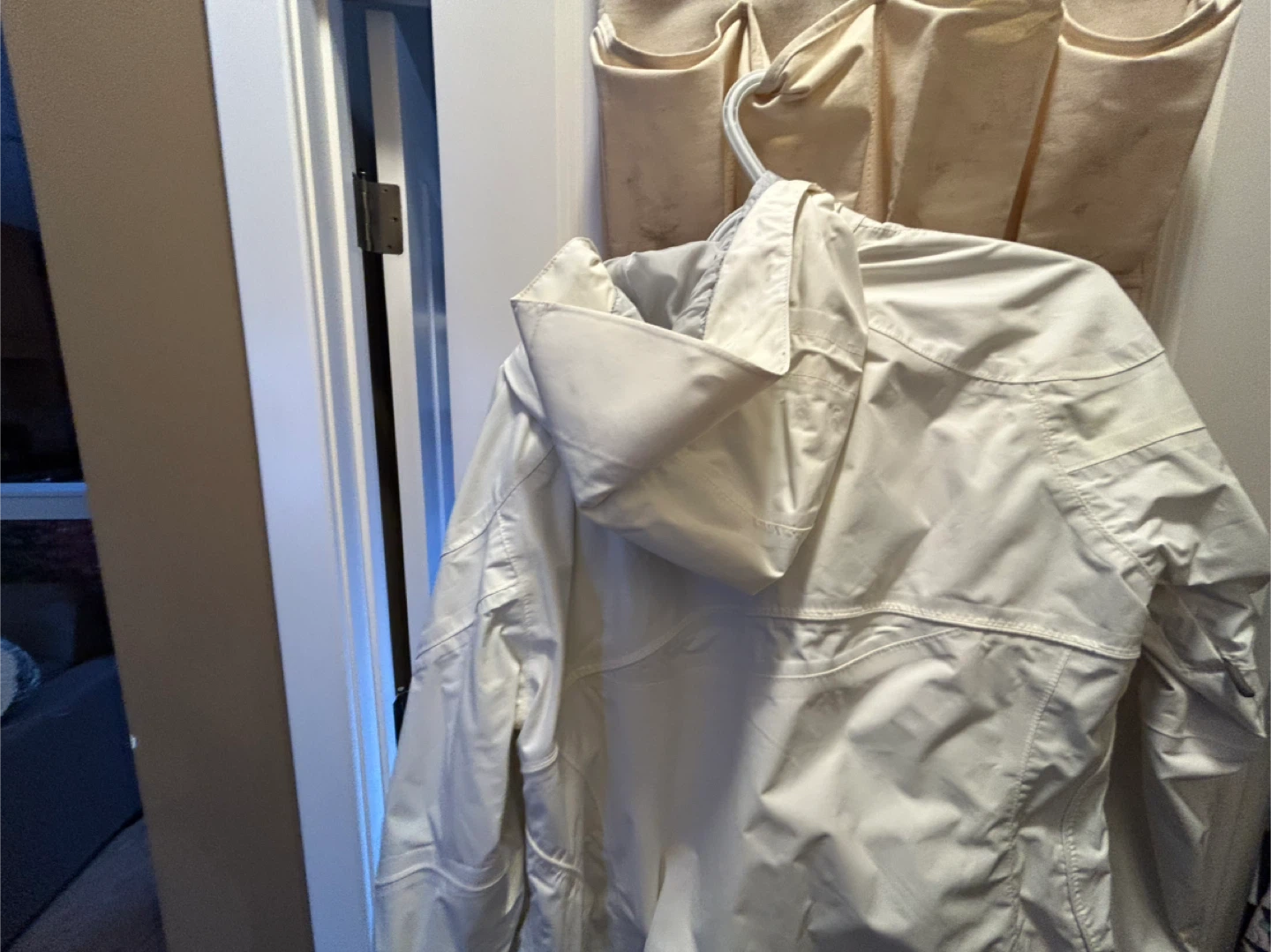 Eddie Bauer WeatherEdge 365 Jacket - Size L - photo 3