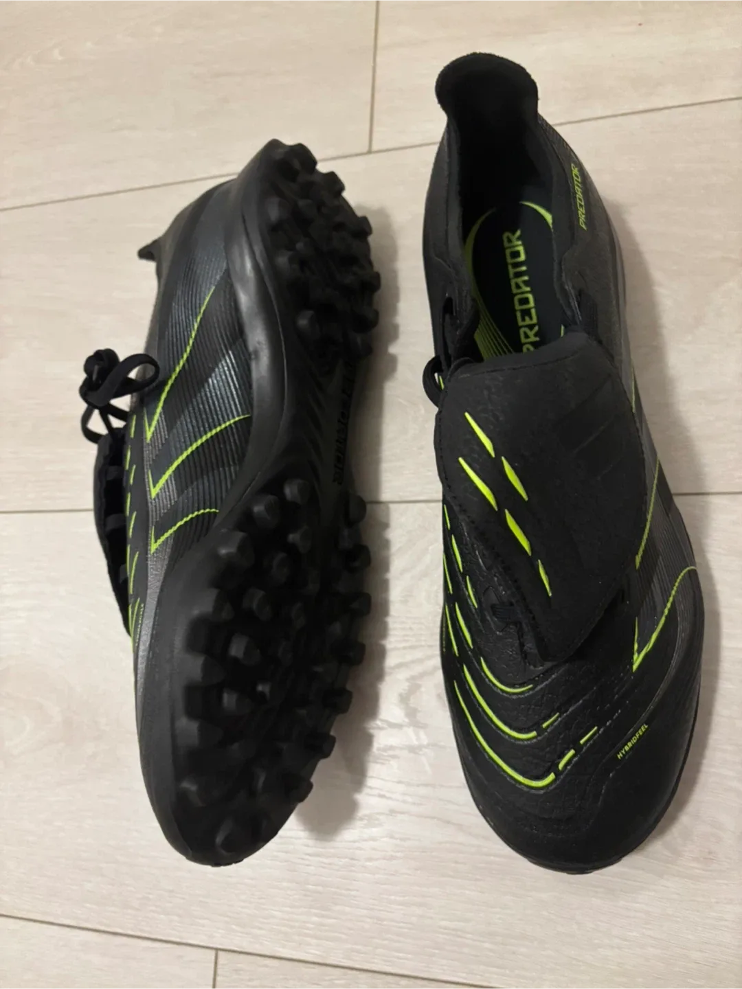 Adidas Predator Soccer Cleats, Size 10 image indicator(2)