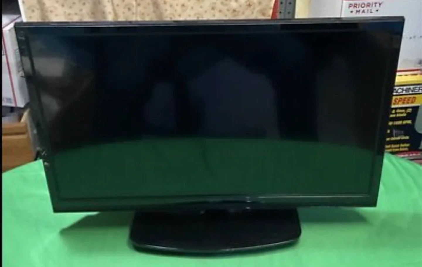 Seiki 42" Class HD (720P) LED TV image indicator(2)