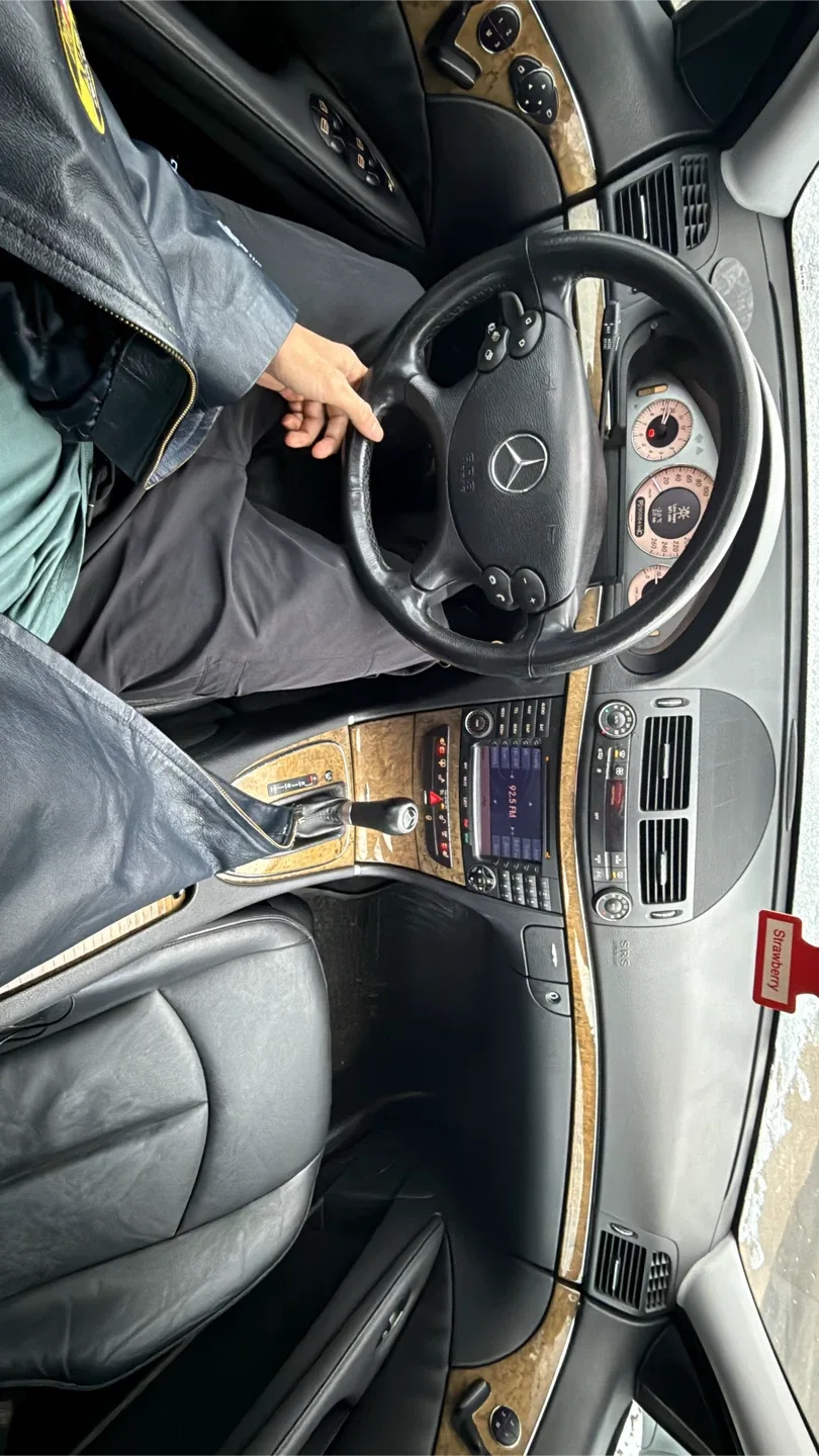 2007 Mercedes-Benz E350 image indicator(4)