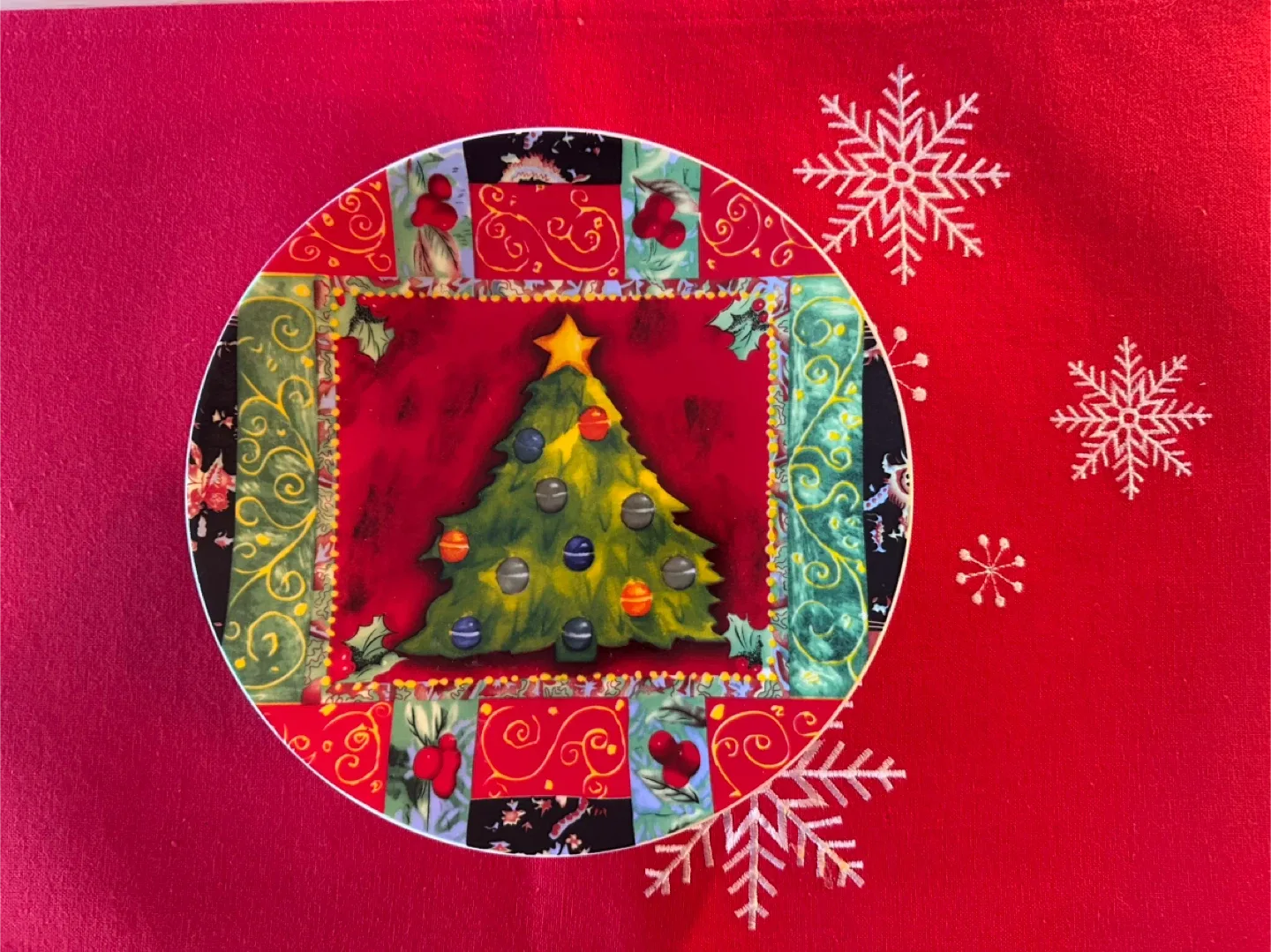 Set of 14 Festive Christmas Dessert Plates