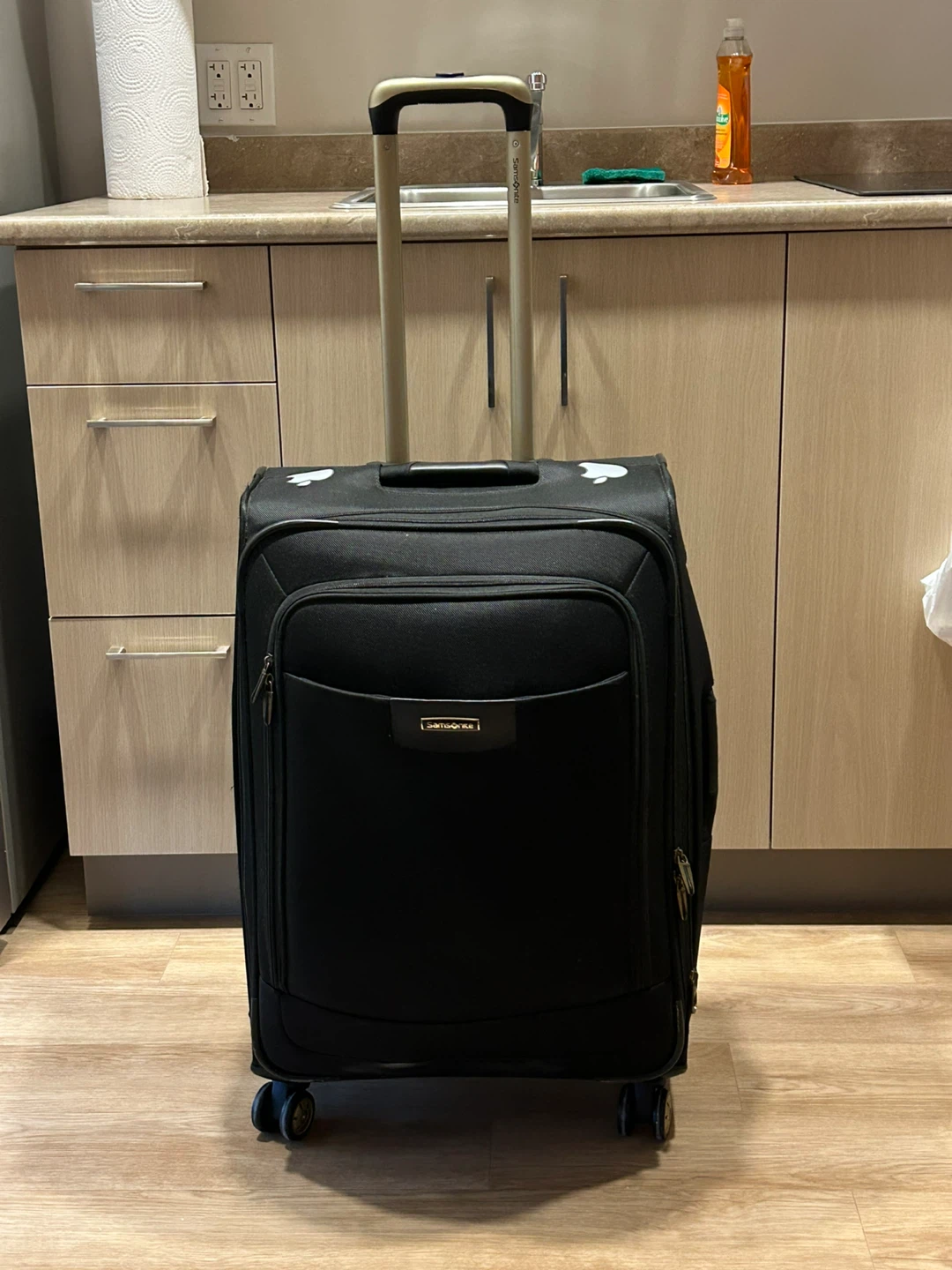 Samsonite Black Medium to Large Suitcase Soft Cover