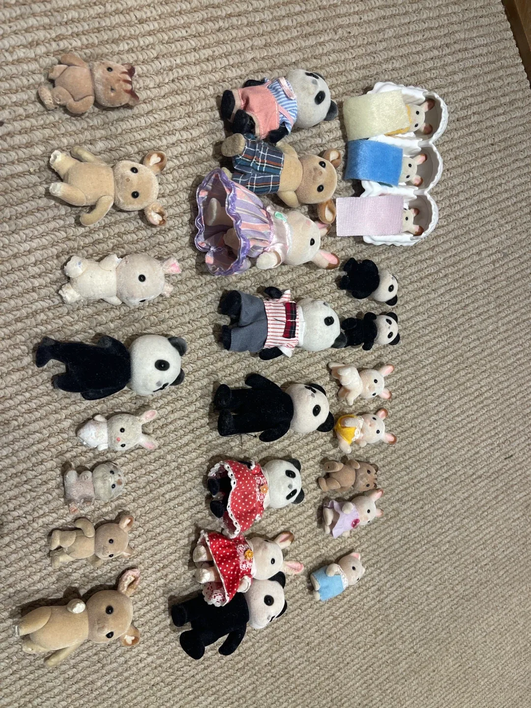 Large lot of calico critters plus multiple houses image indicator(6)