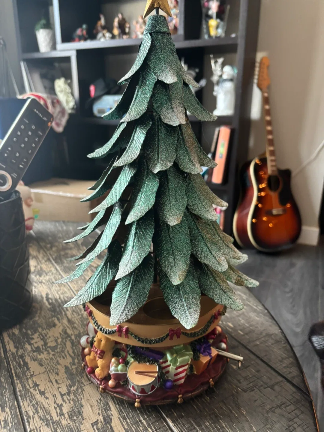 Animated Musical Christmas Tree image indicator(2)