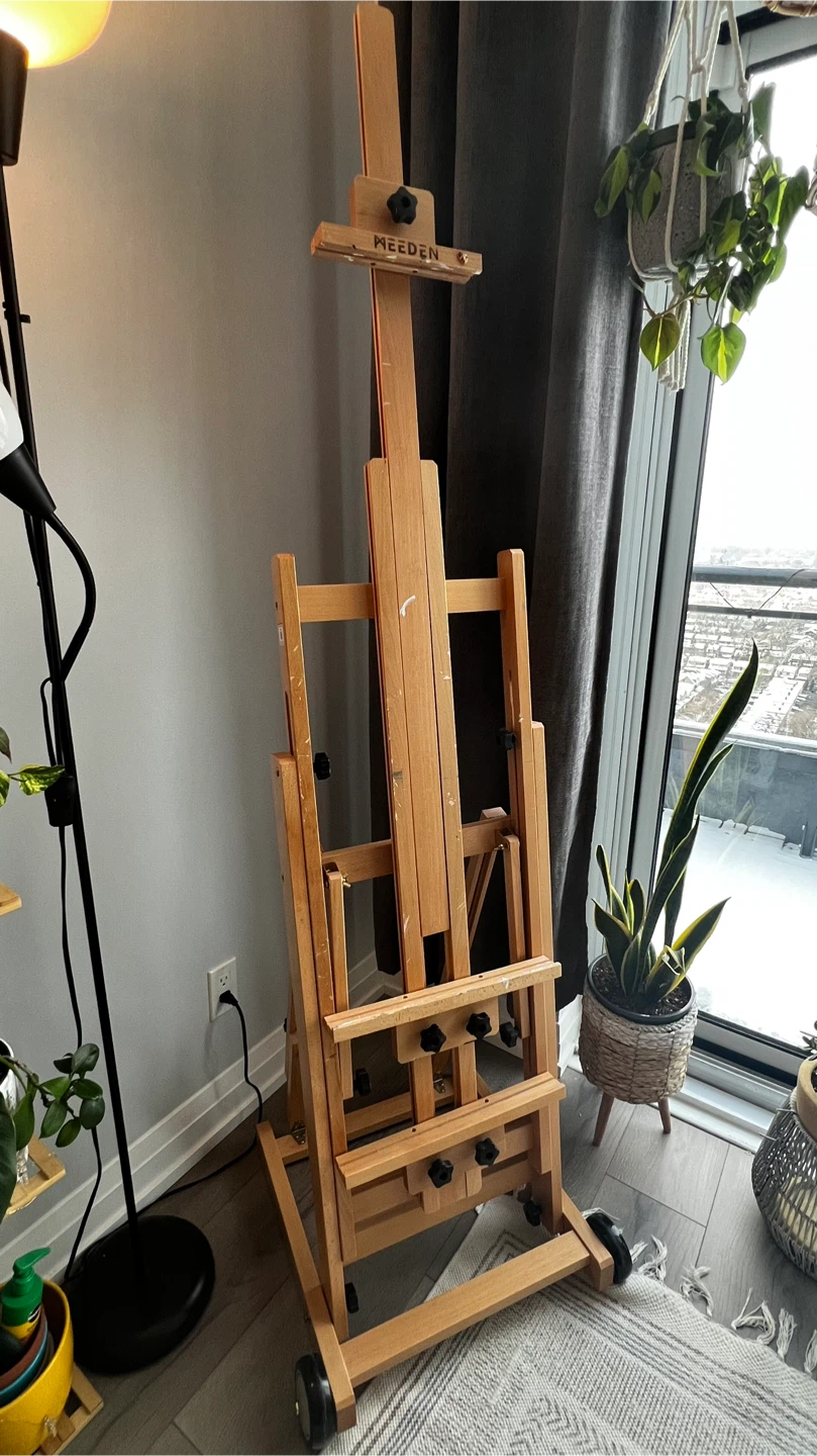 Moving sale! Wooden easel with wheels - Adjustable & Sturdy