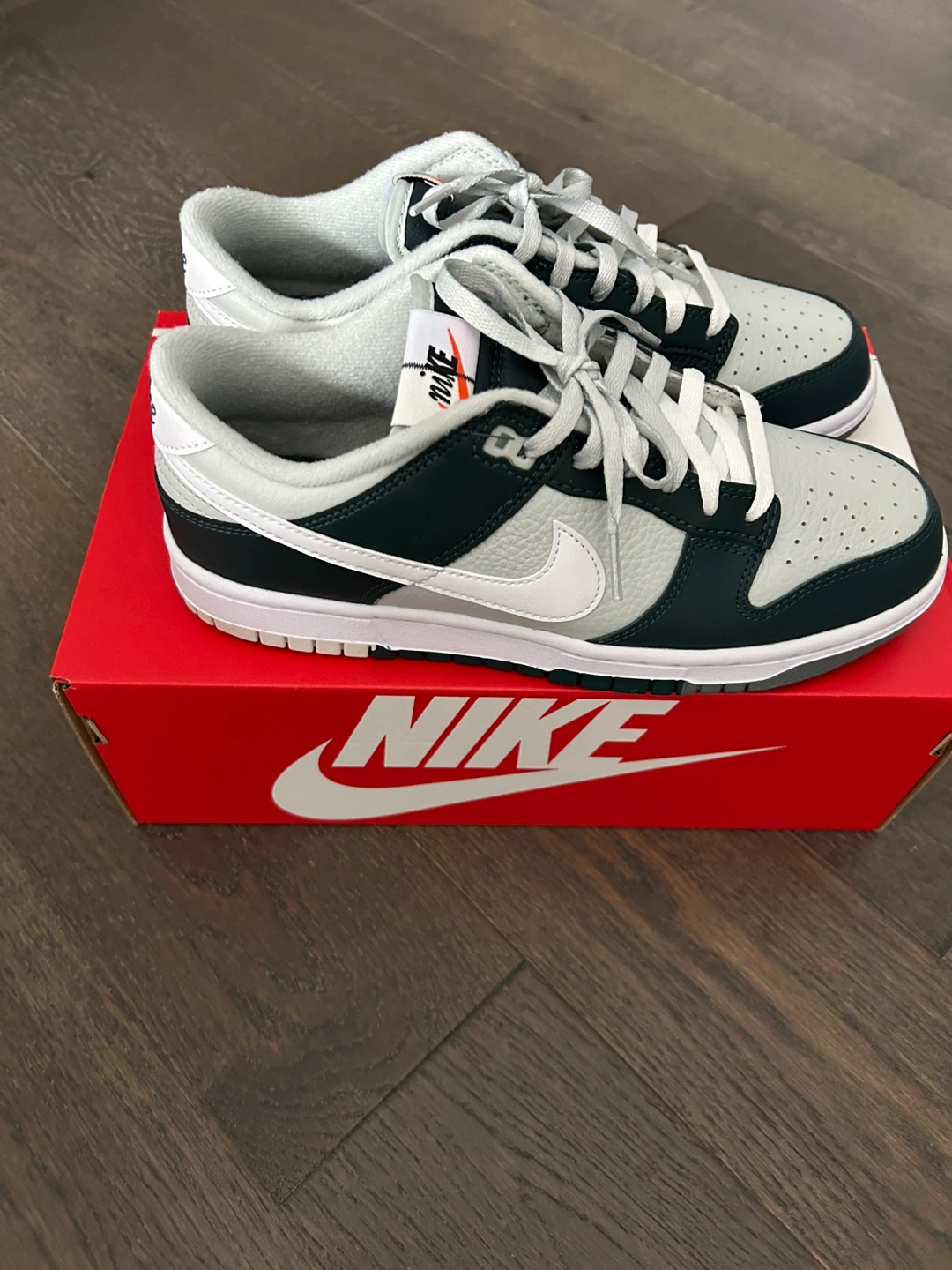 Nike Dunk Low Grey/Green Size 8 (Men’s) - photo 2