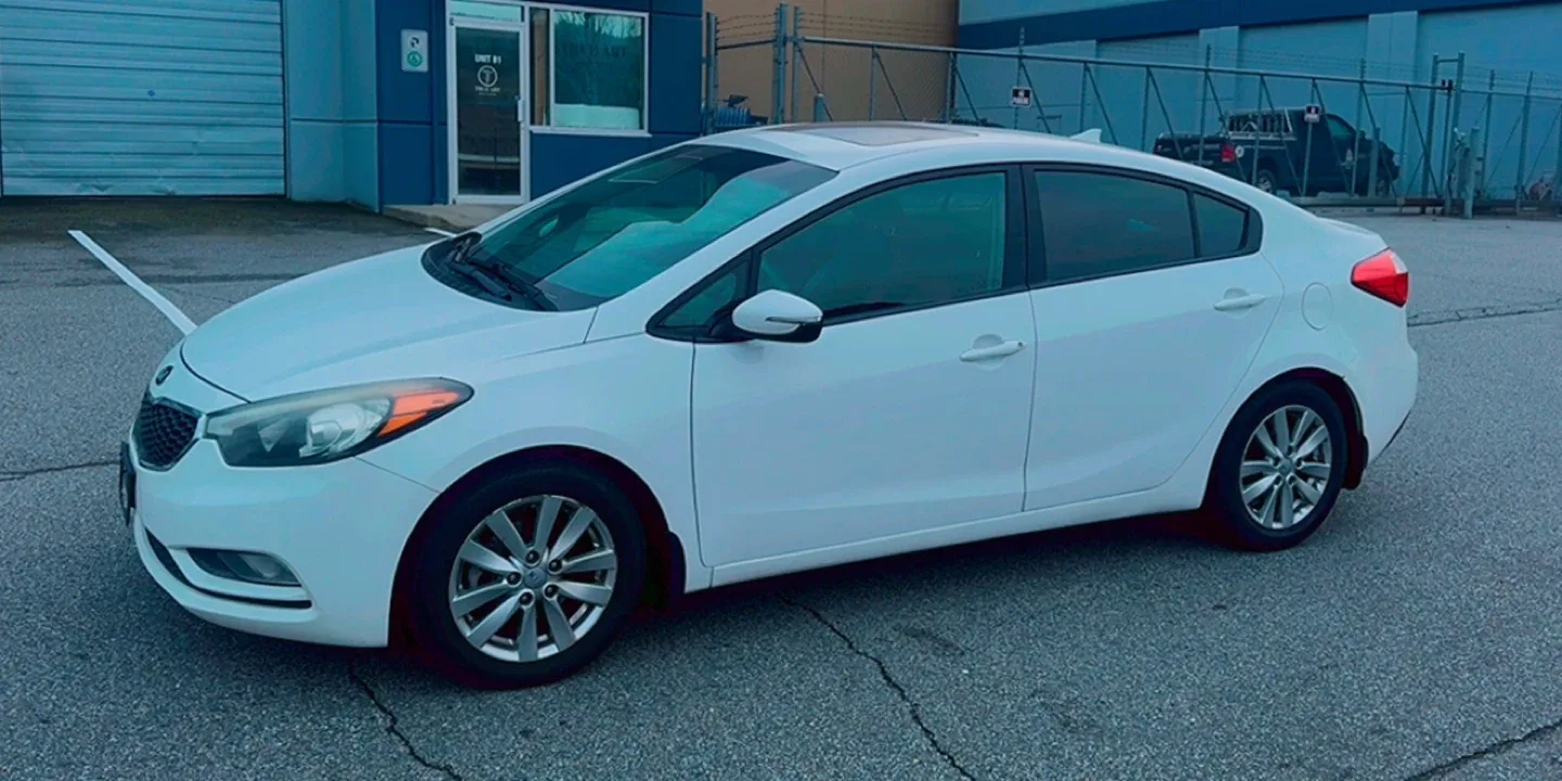 2015 KIA FORTE LX 4 Cyl Auto SUNROOF GREAT CONDITION $9950 OBO