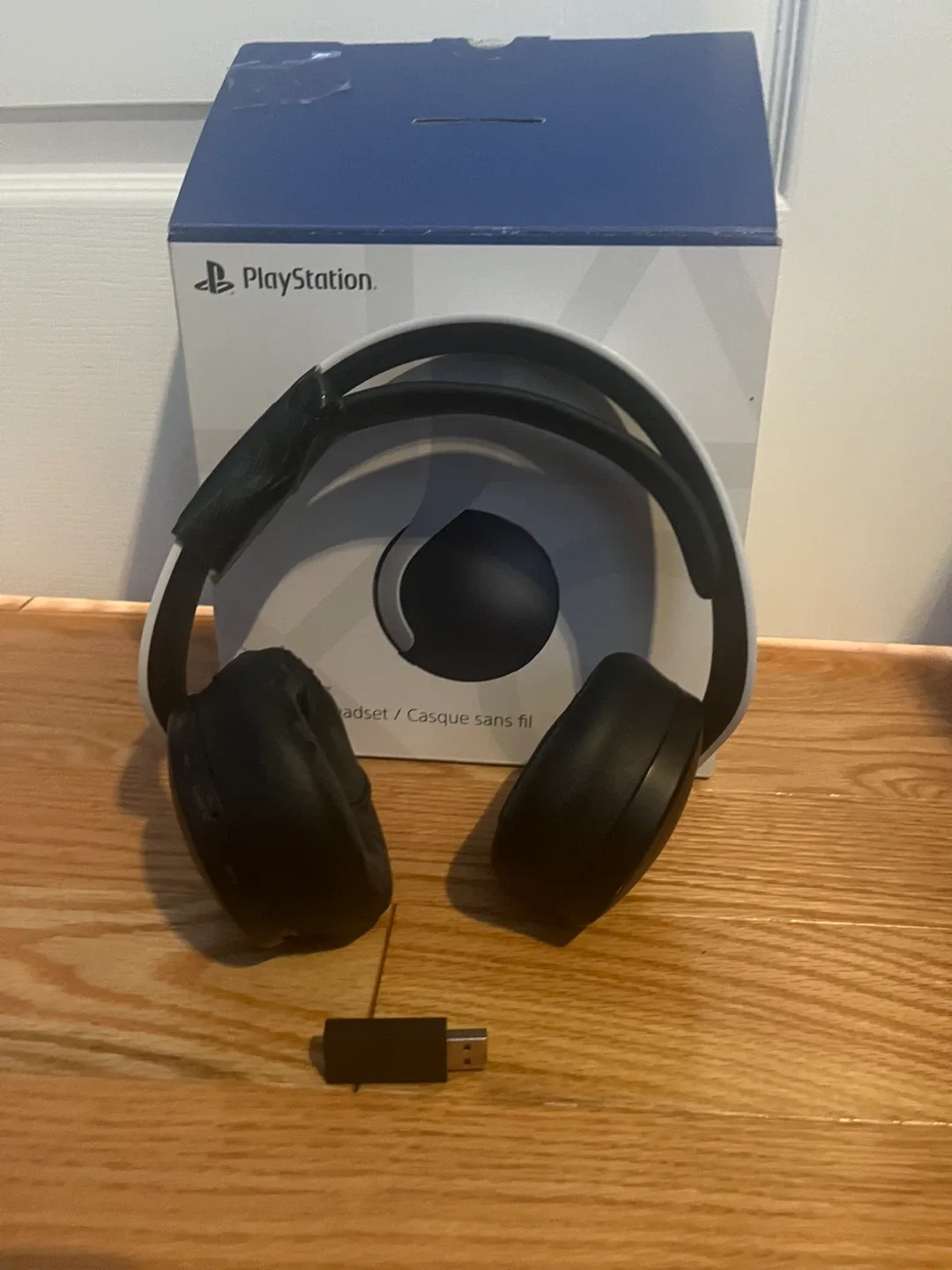 PlayStation Pulse 3D Wireless Headset image indicator(2)