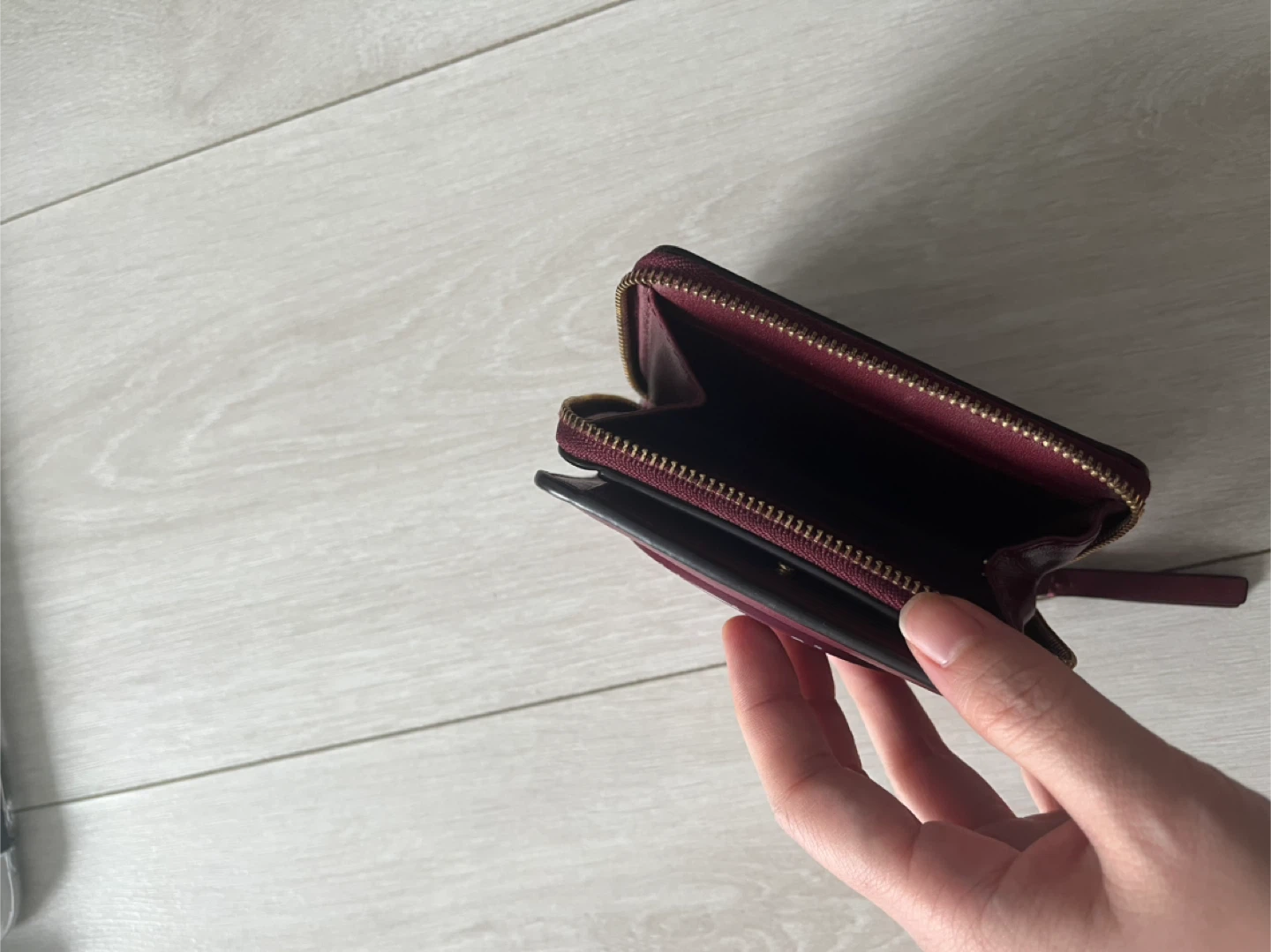 Tory Burch Burgundy Charlie Leather Wallet - photo 5