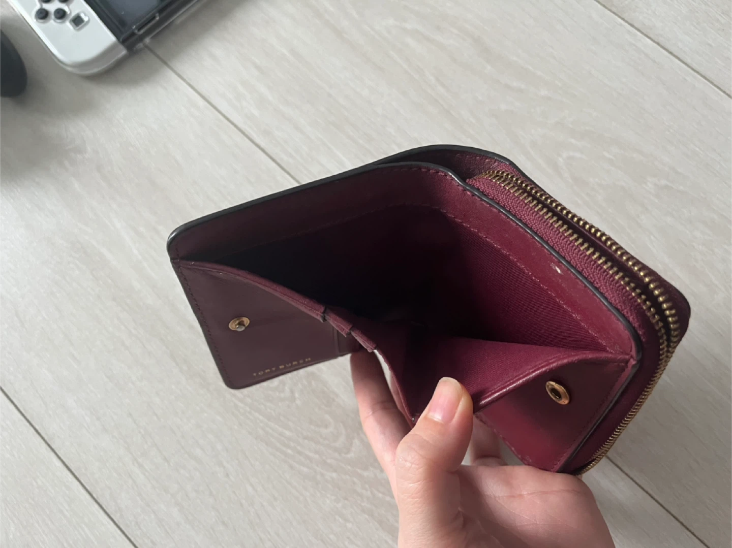 Tory Burch Burgundy Charlie Leather Wallet - photo 4