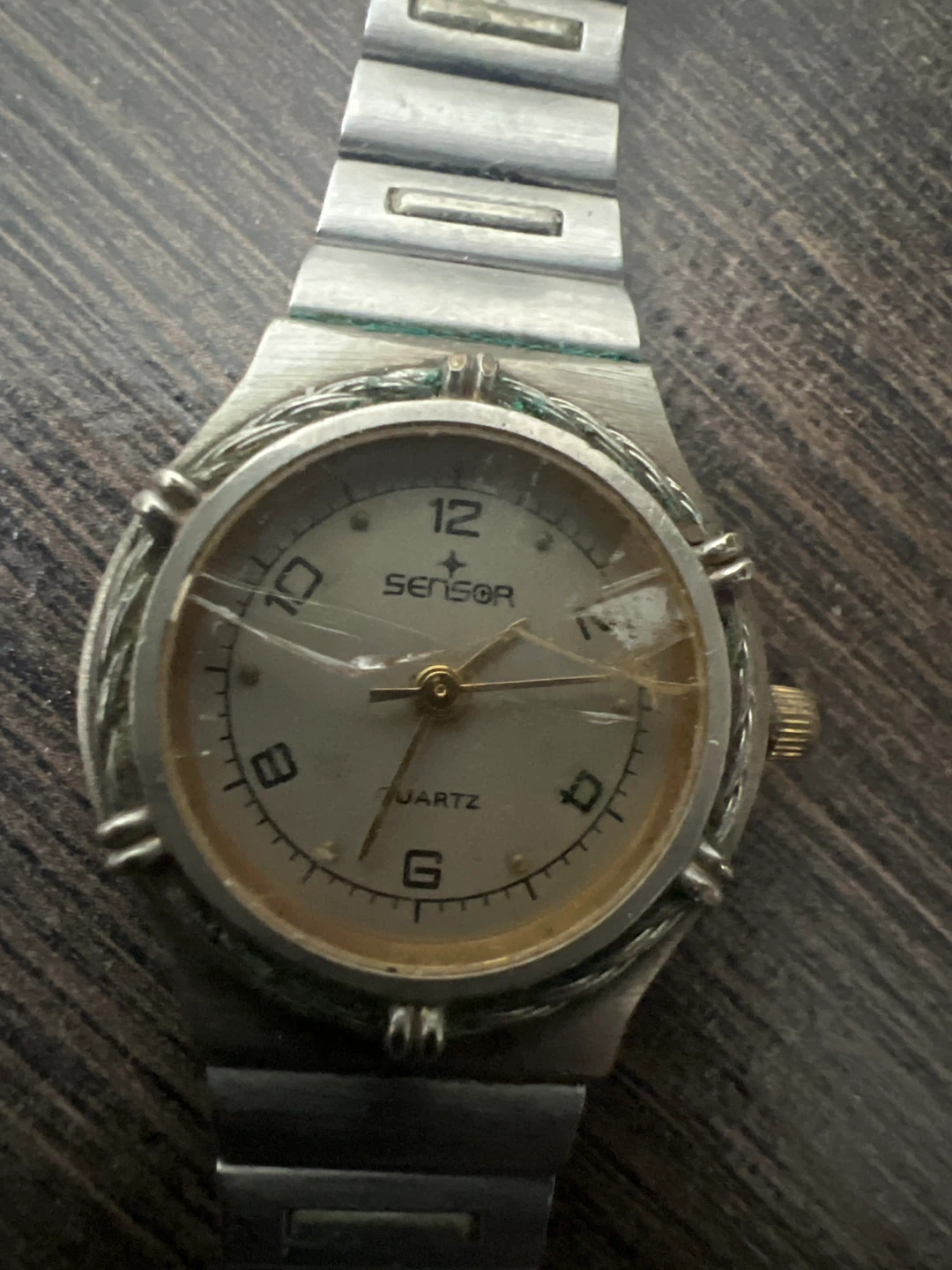 Sensor Quartz Watch (Cracked)