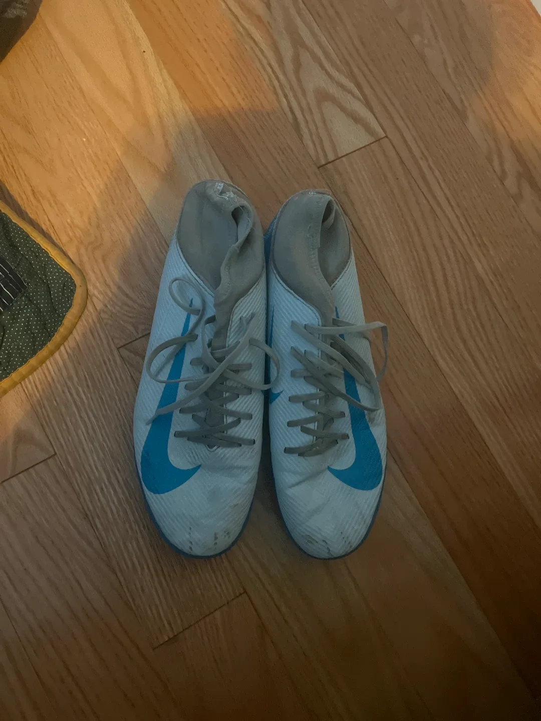 Nike Mercurial Soccer Cleats image indicator(2)