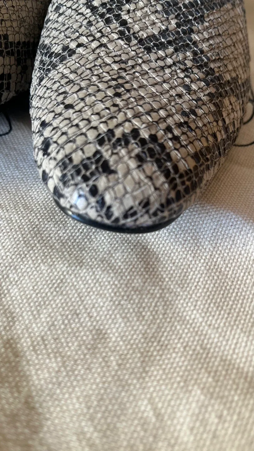 Poppy Barley Loafers image indicator(8)