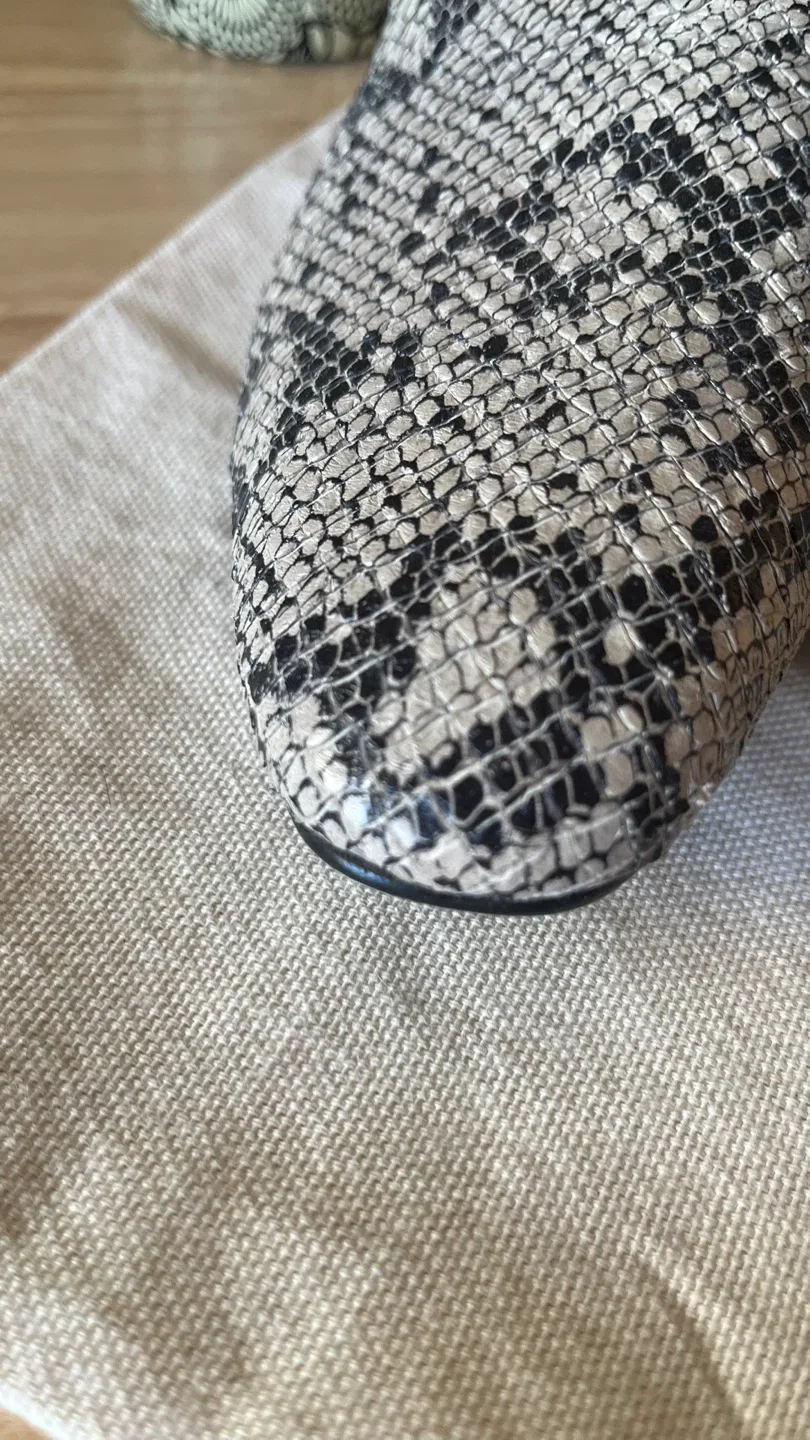 Poppy Barley Loafers image indicator(9)