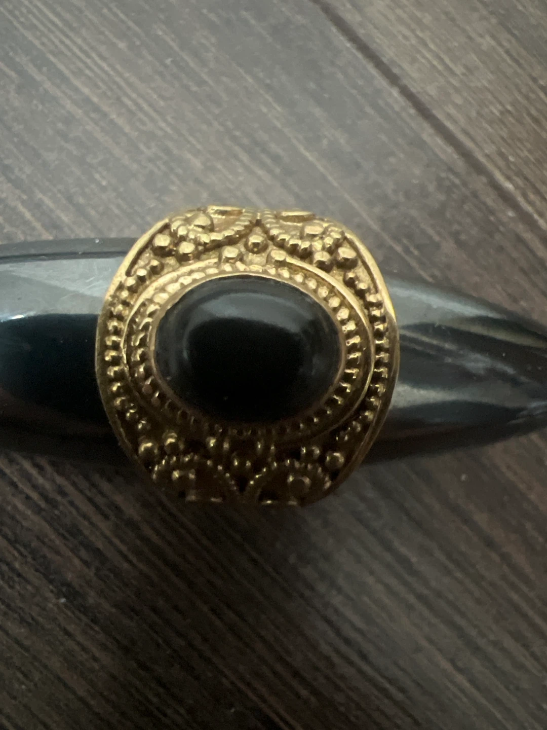 Vintage Gold Tone Ring with Black Stone - photo 3