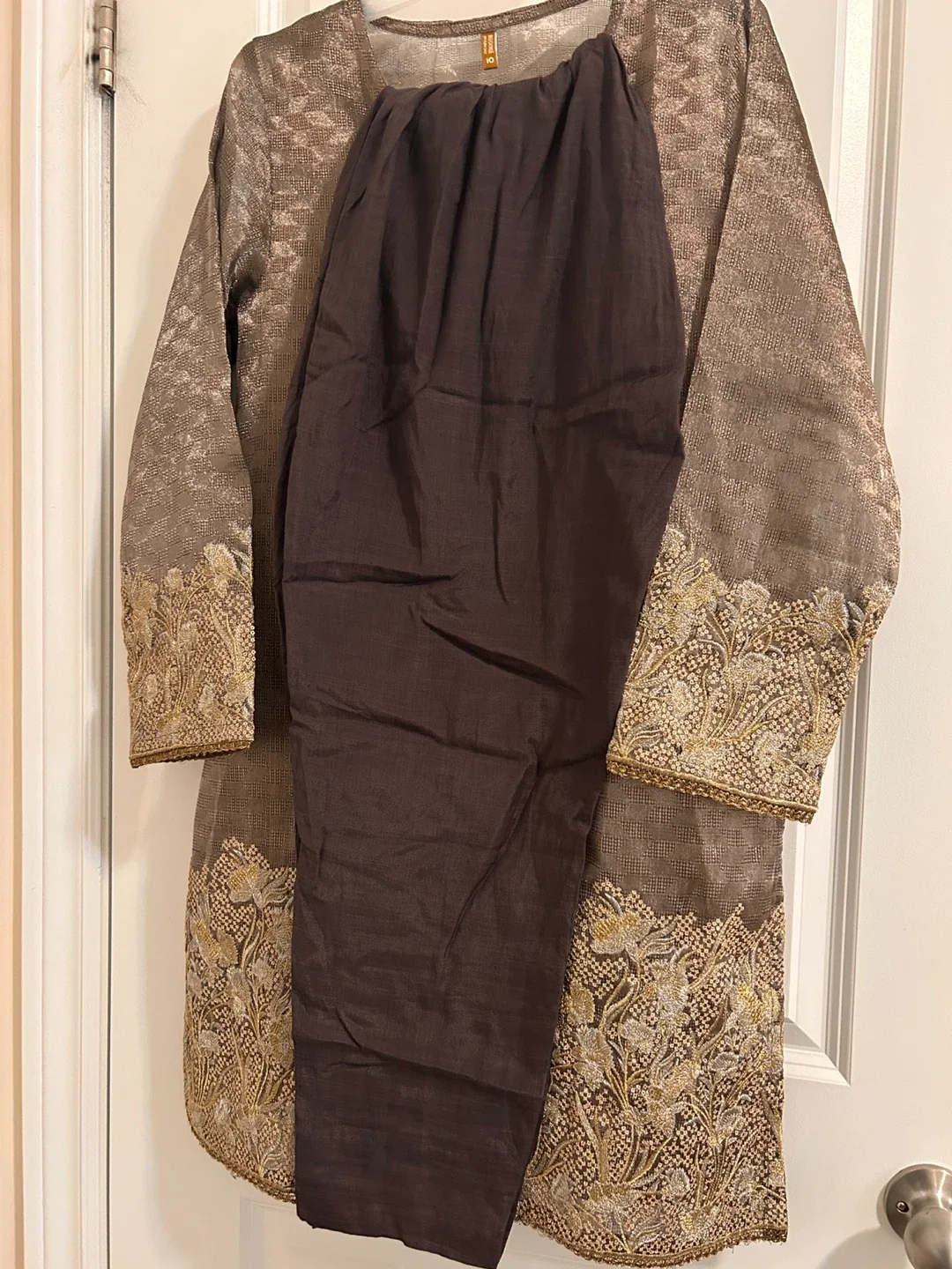 Beechtree Shalwar Kameez - Size 10 #Cleanout image indicator(3)