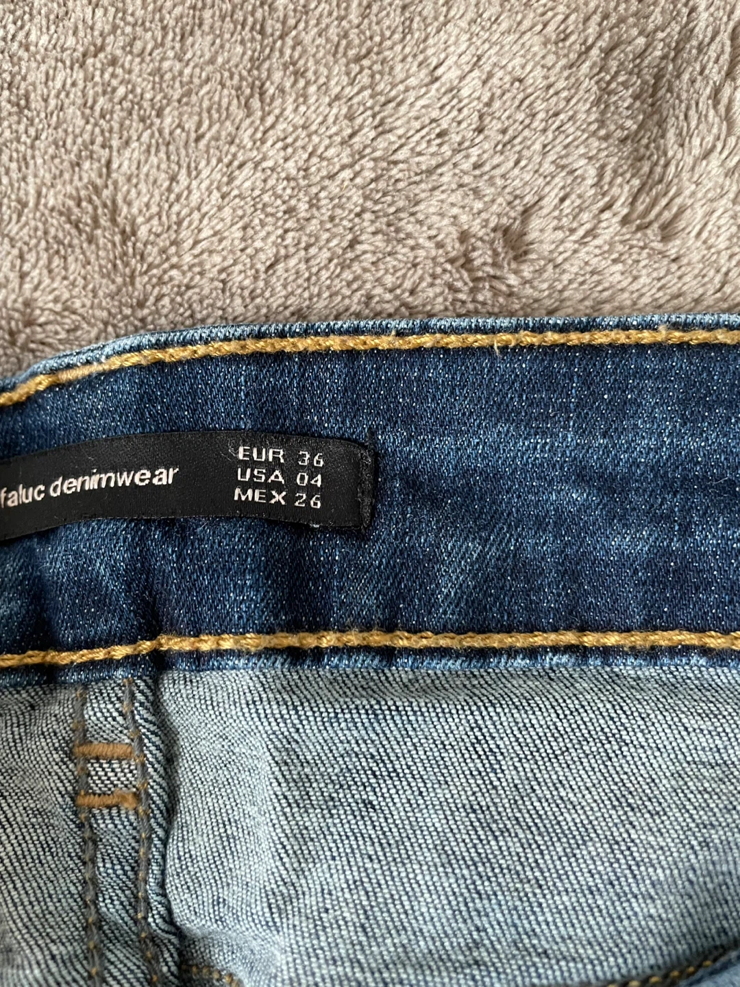 Zara Faluc Denimwear Jeans - Size 4 - photo 3