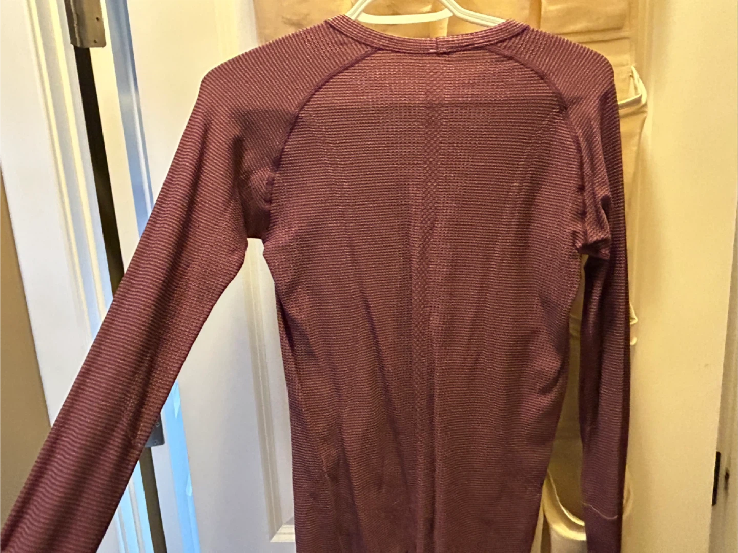 Lululemon Long Sleeve Shirt size 8 burgundy colour - photo 3