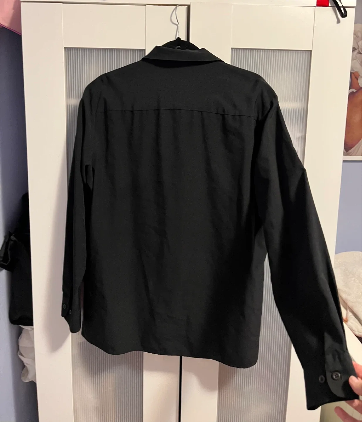 Doc & Amelia Black Button-Up Shirt - Size M image indicator(2)