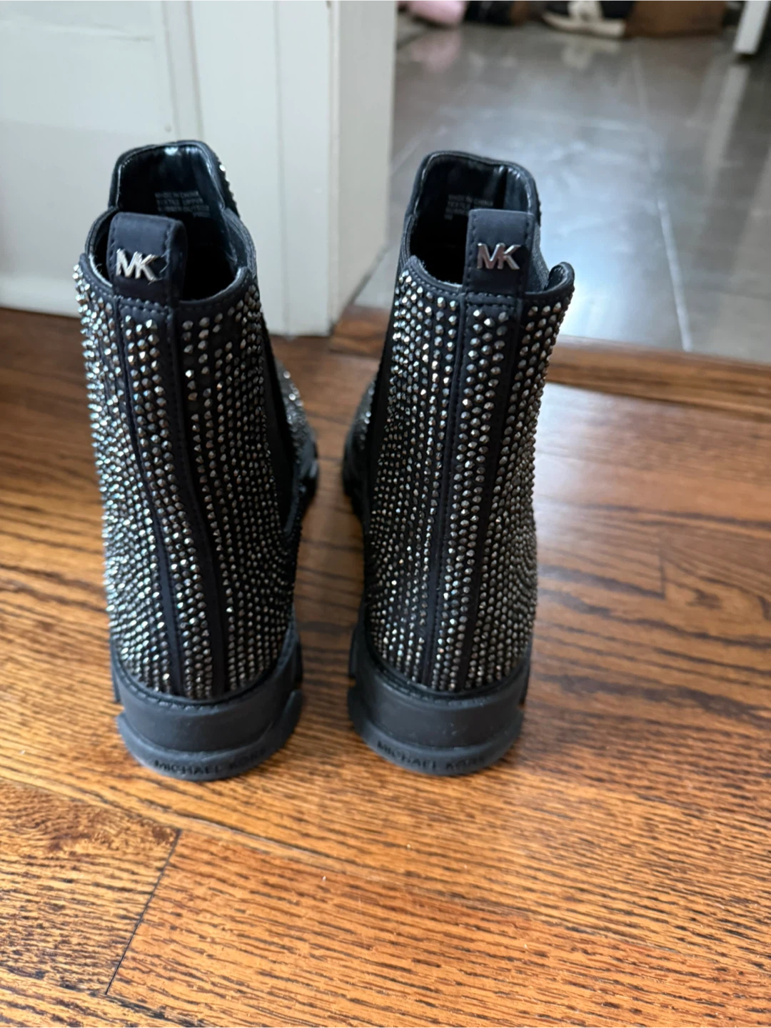Michael Kors Black Studded Chelsea Boots - photo 4