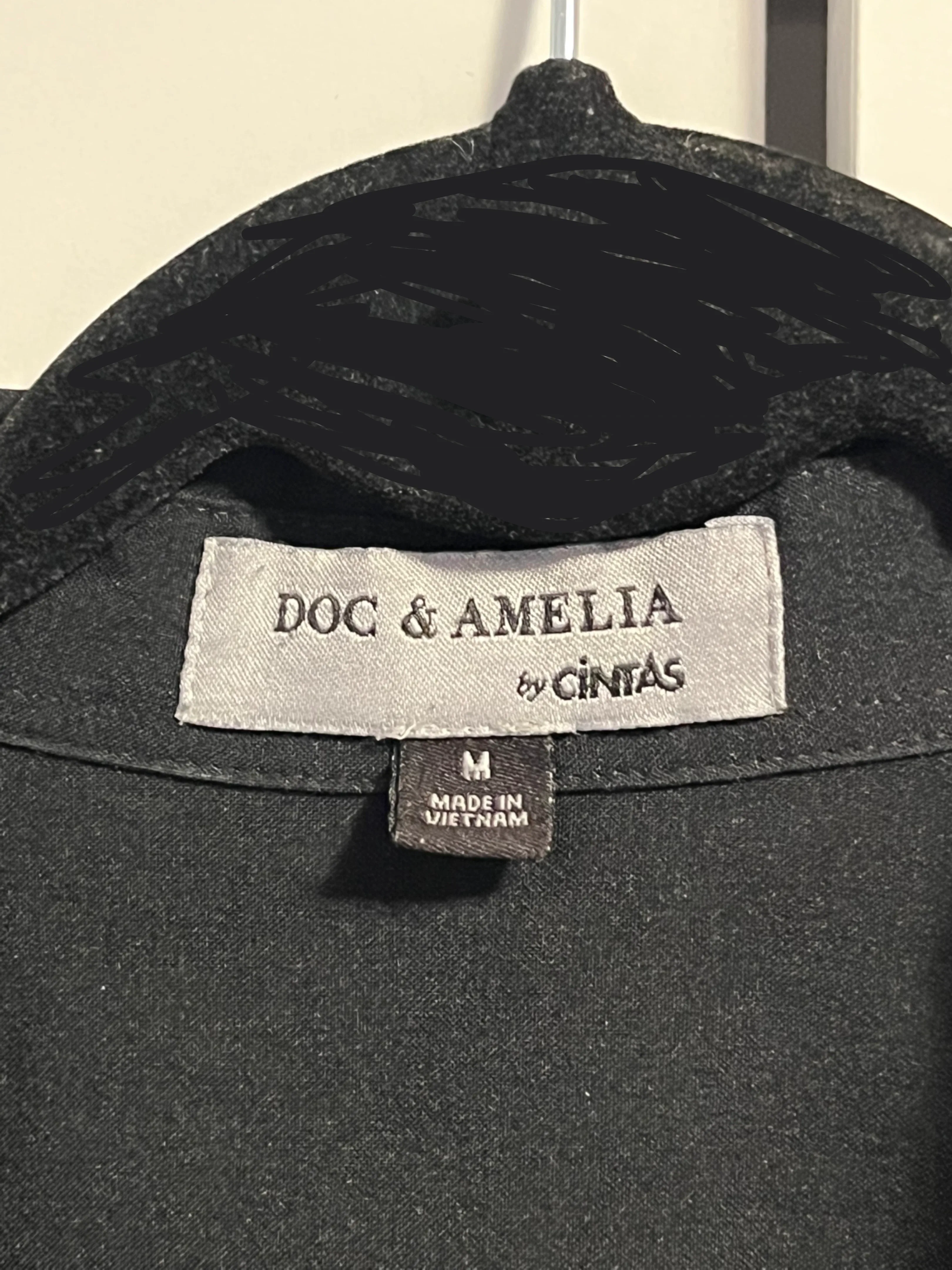 Doc & Amelia Black Button-Up Shirt - Size M image indicator(3)