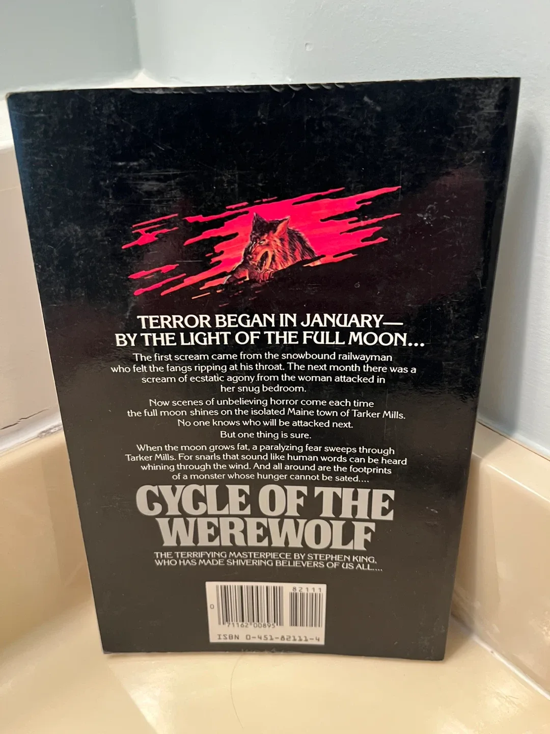 Cycle of the Werewolf Stephen King Book image indicator(2)