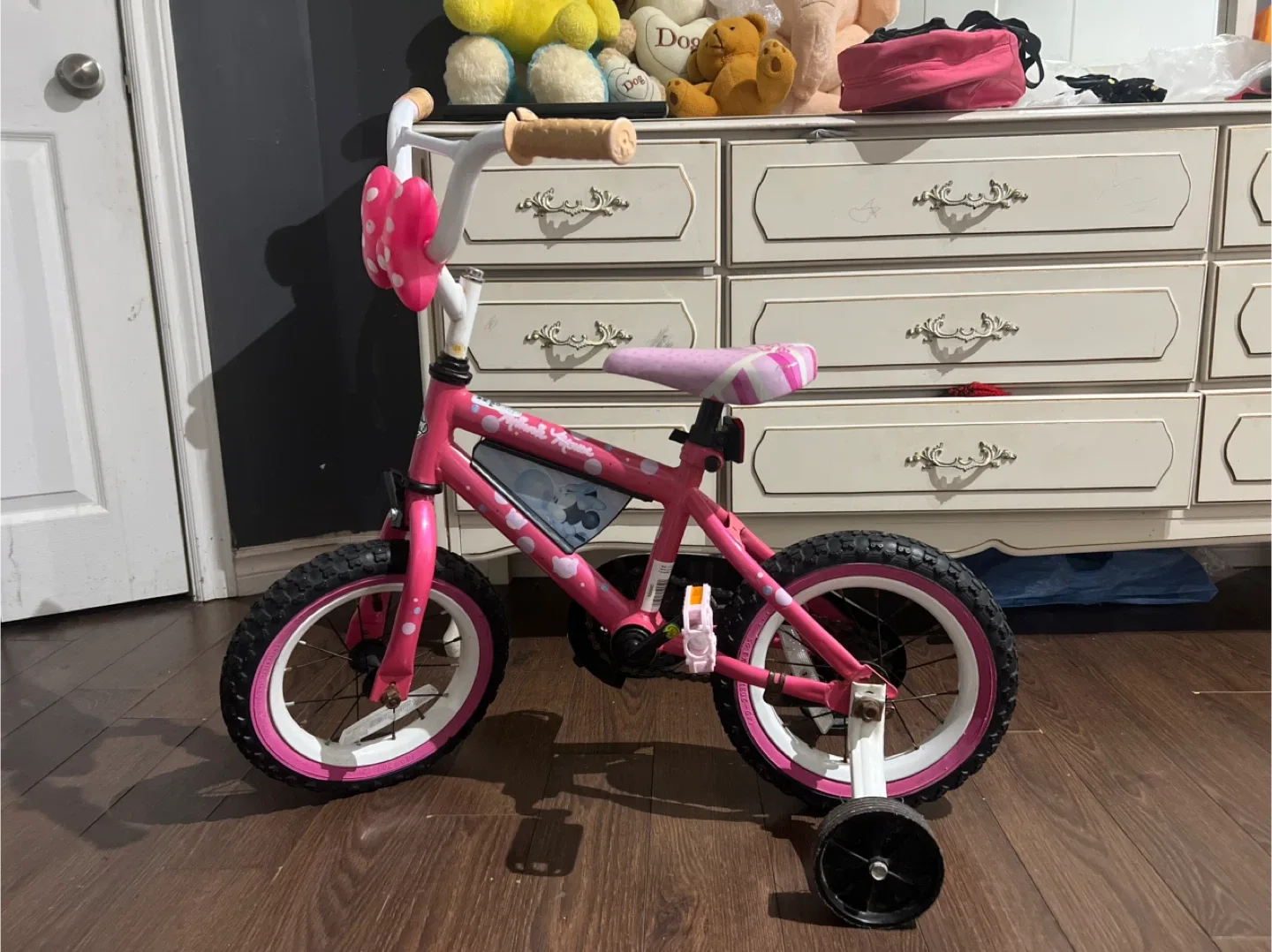 Pink Minnie Mouse Kids' Bike with Training Wheels