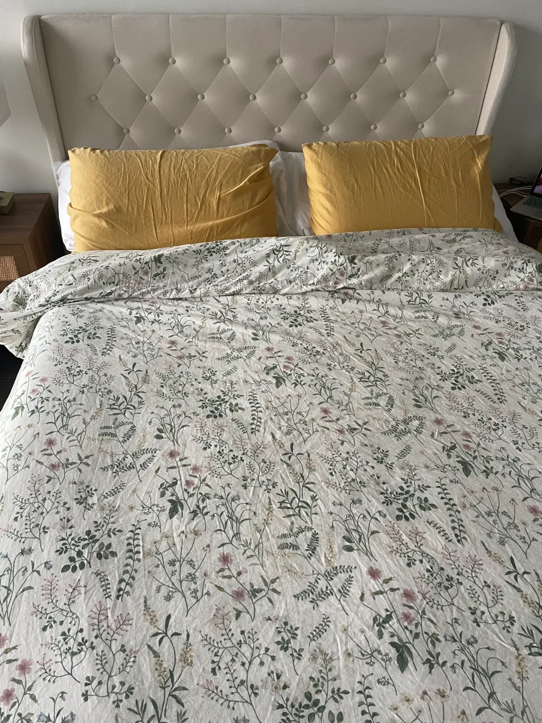 Aykah Queen size Bed frame with storage