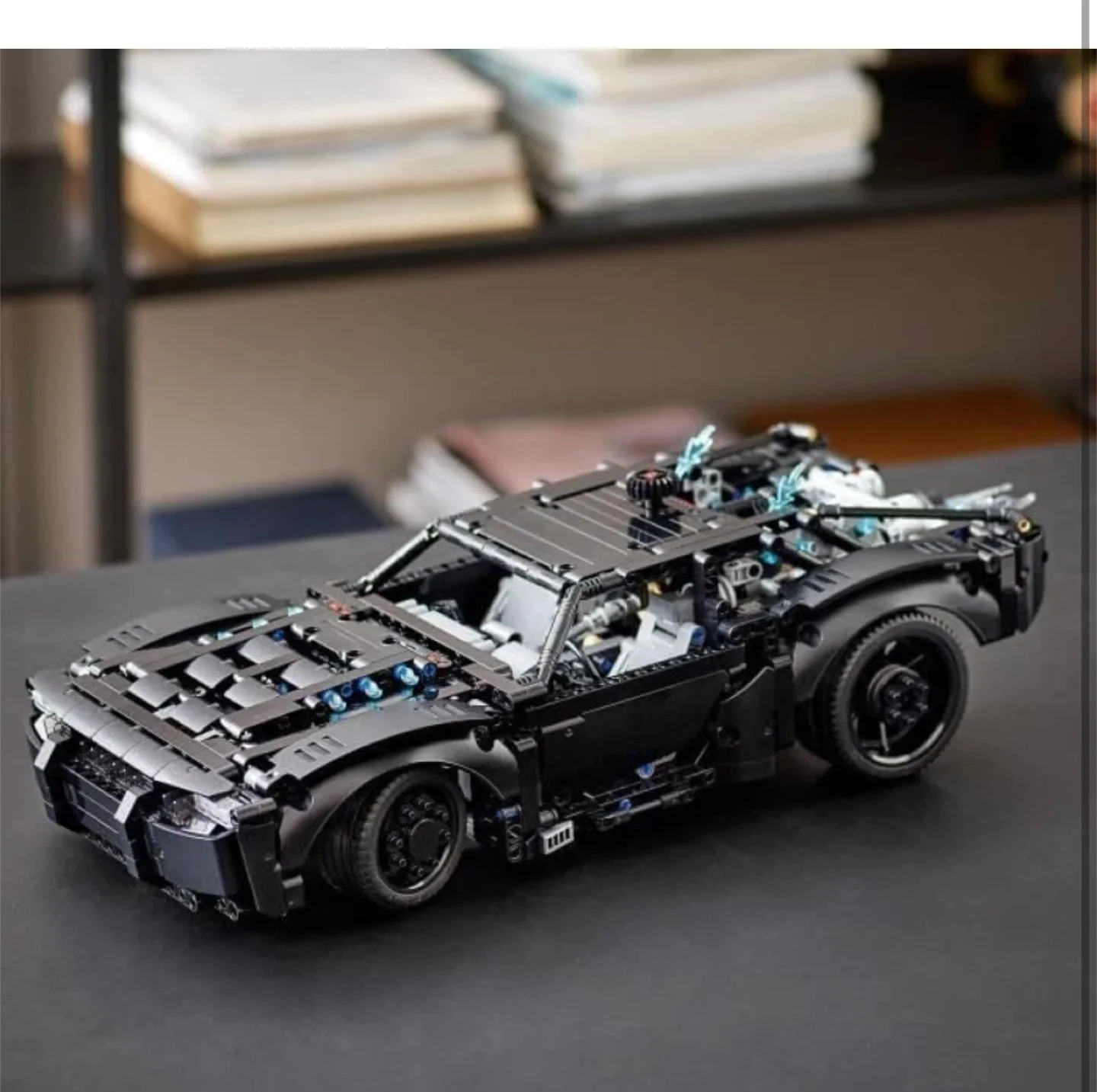 LEGO Technic Batman Batmobile 42127 image indicator(3)